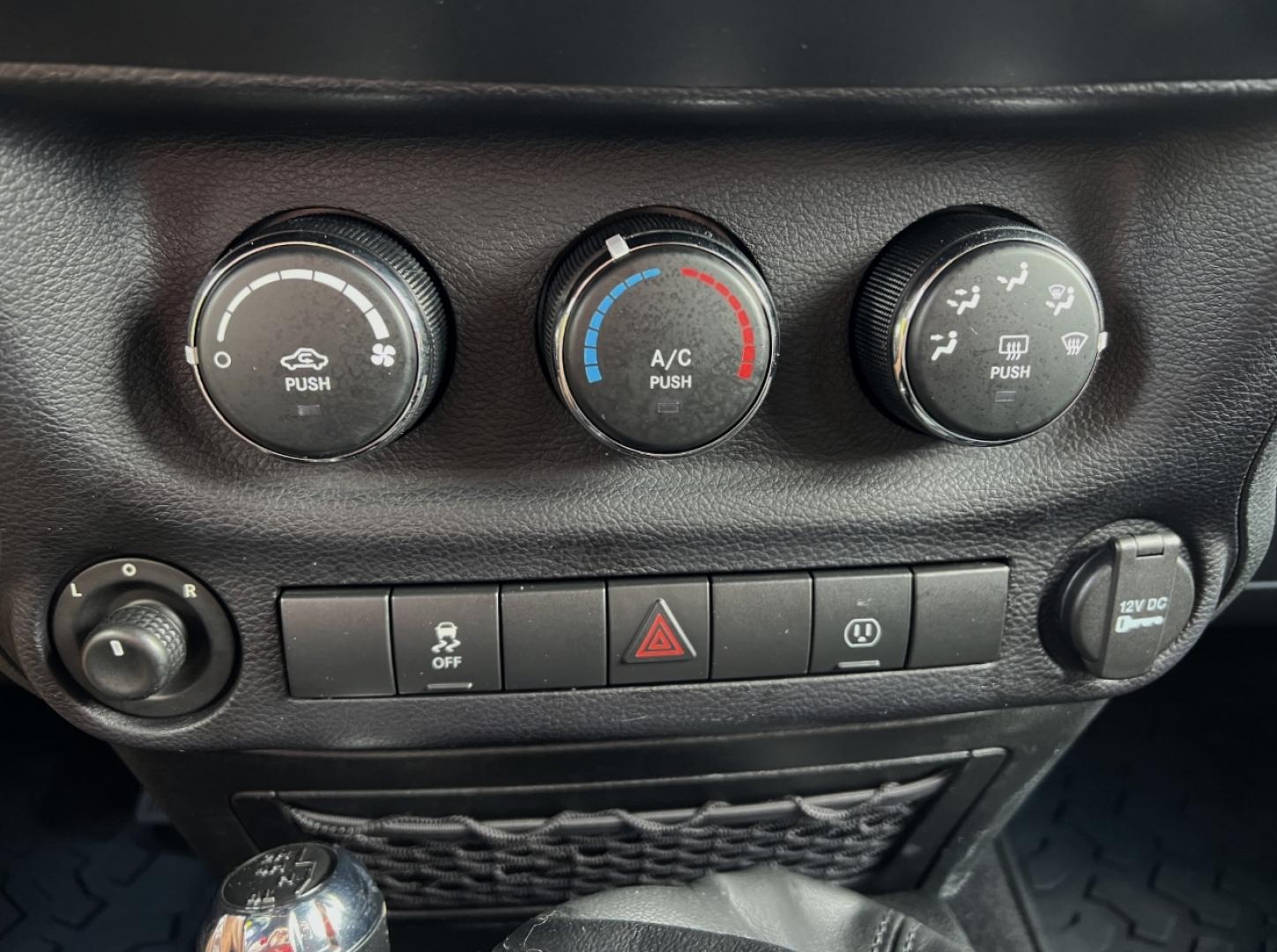 2016 BLACK /Black Cloth Jeep Wrangler Unlimited Sahara 4WD (1C4BJWEG6GL) with an 3.6L V6 engine, Manual transmission, located at 2990 Old Orchard Rd., Jackson, MO, 63755, 37.354214, -89.612106 - 2016 Jeep Wrangler Unlimited Sahara Only 90xxx miles 4x4 3.6L V6 6-Speed Manual Cruise Power Windows/Locks/Mirrors We have financing available and we accept trades! Fill out a credit application on our website or come by today! If you have any questions, give us a call at (573) 204-7777 or v - Photo#24