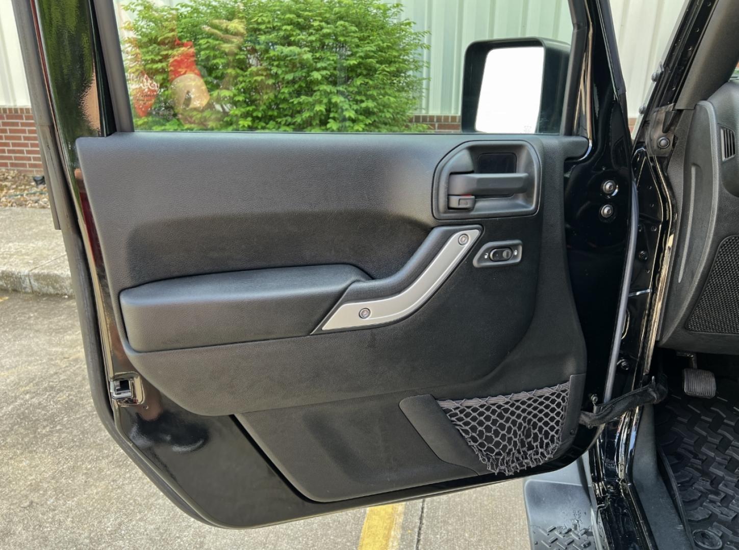 2016 BLACK /Black Cloth Jeep Wrangler Unlimited Sahara 4WD (1C4BJWEG6GL) with an 3.6L V6 engine, Manual transmission, located at 2990 Old Orchard Rd., Jackson, MO, 63755, 37.354214, -89.612106 - 2016 Jeep Wrangler Unlimited Sahara Only 90xxx miles 4x4 3.6L V6 6-Speed Manual Cruise Power Windows/Locks/Mirrors We have financing available and we accept trades! Fill out a credit application on our website or come by today! If you have any questions, give us a call at (573) 204-7777 or v - Photo#10