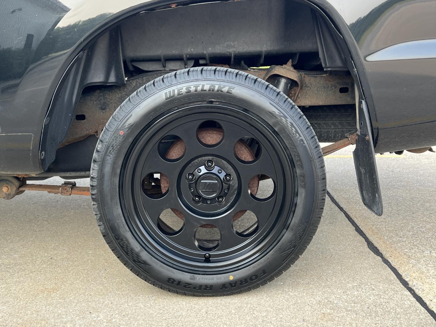 2008 BLACK /Gray Cloth Toyota Tacoma Access Cab 2WD (5TETX22N28Z) with an 2.7L 4 Cyl. engine, Automatic transmission, located at 2990 Old Orchard Rd., Jackson, MO, 63755, 37.354214, -89.612106 - 2008 Toyota Tacoma 187xxx miles Rear Wheel Drive 2.7L 4 Cyl. 5-Speed Manual We have financing available and we accept trades! Fill out a credit application on our website or come by today! If you have any questions, give us a call at (573) 204-7777 or visit our website at firstautocredit.com. - Photo#27