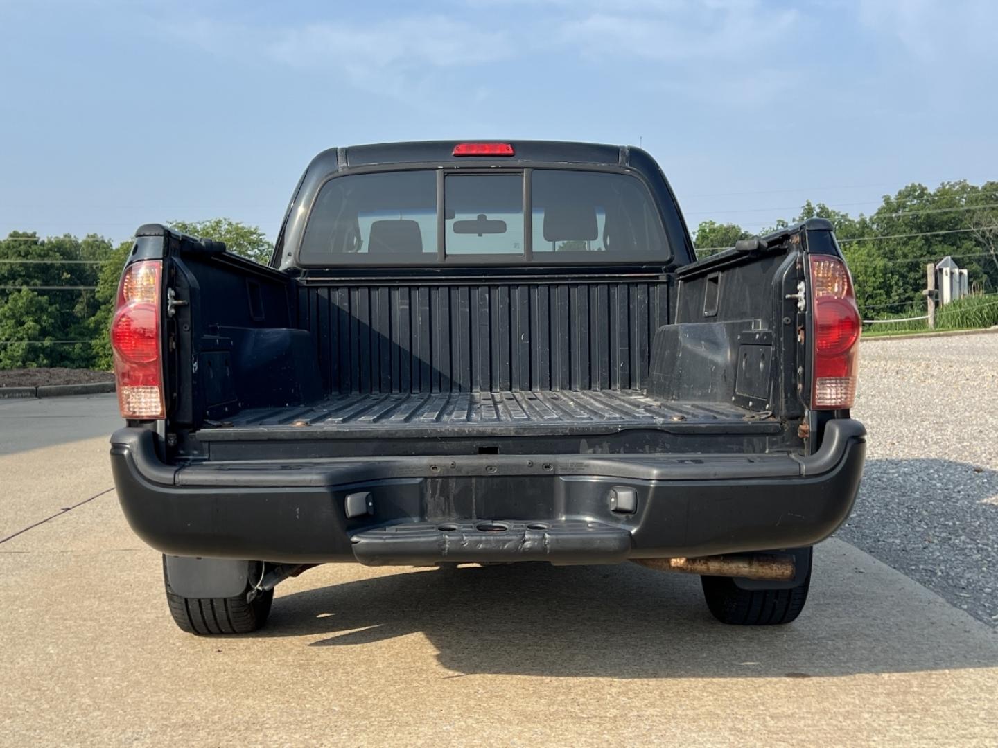 2008 BLACK /Gray Cloth Toyota Tacoma Access Cab 2WD (5TETX22N28Z) with an 2.7L 4 Cyl. engine, Automatic transmission, located at 2990 Old Orchard Rd., Jackson, MO, 63755, 37.354214, -89.612106 - 2008 Toyota Tacoma 187xxx miles Rear Wheel Drive 2.7L 4 Cyl. 5-Speed Manual We have financing available and we accept trades! Fill out a credit application on our website or come by today! If you have any questions, give us a call at (573) 204-7777 or visit our website at firstautocredit.com. - Photo#7