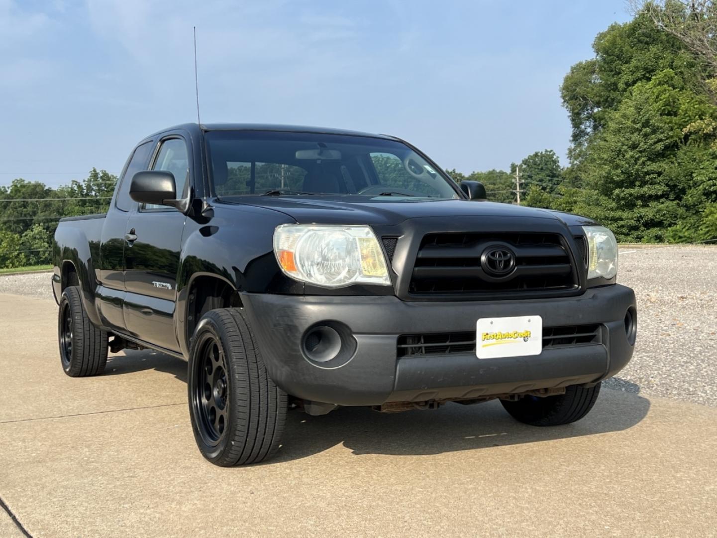 2008 BLACK /Gray Cloth Toyota Tacoma Access Cab 2WD (5TETX22N28Z) with an 2.7L 4 Cyl. engine, Automatic transmission, located at 2990 Old Orchard Rd., Jackson, MO, 63755, 37.354214, -89.612106 - 2008 Toyota Tacoma 187xxx miles Rear Wheel Drive 2.7L 4 Cyl. 5-Speed Manual We have financing available and we accept trades! Fill out a credit application on our website or come by today! If you have any questions, give us a call at (573) 204-7777 or visit our website at firstautocredit.com. - Photo#0