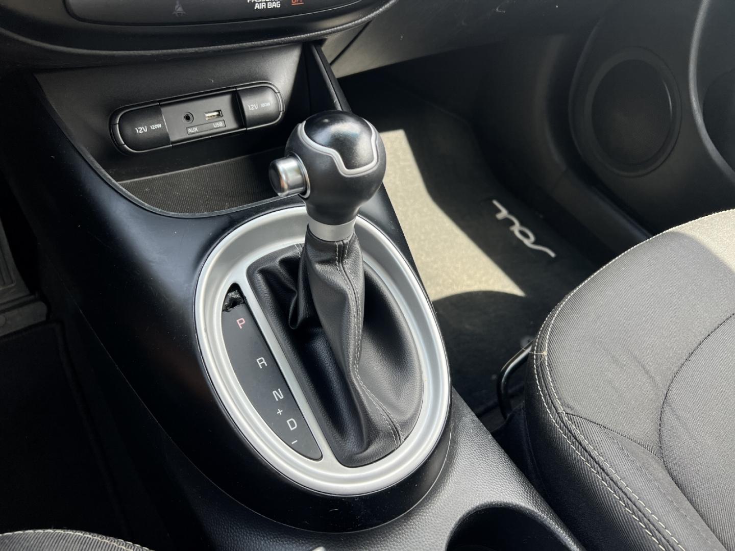 2018 BLUE /Black Cloth Kia Soul + (KNDJP3A51J7) with an 2.0L 4 Cyl. engine, Automatic transmission, located at 506 S. Kingshighway, Cape Girardeau, MO, 63703, (573) 235-5000, 37.294994, -89.556206 - 2018 Kia Soul + 97xxx miles Front Wheel Drive 2.0L 4 Cyl. Automatic Backup Camera Bluetooth Cruise Power Windows/Locks/Mirrors We have financing available and we accept trades! Fill out a credit application on our website or come by today! If you have any questions, give us a call at (573) - Photo#20