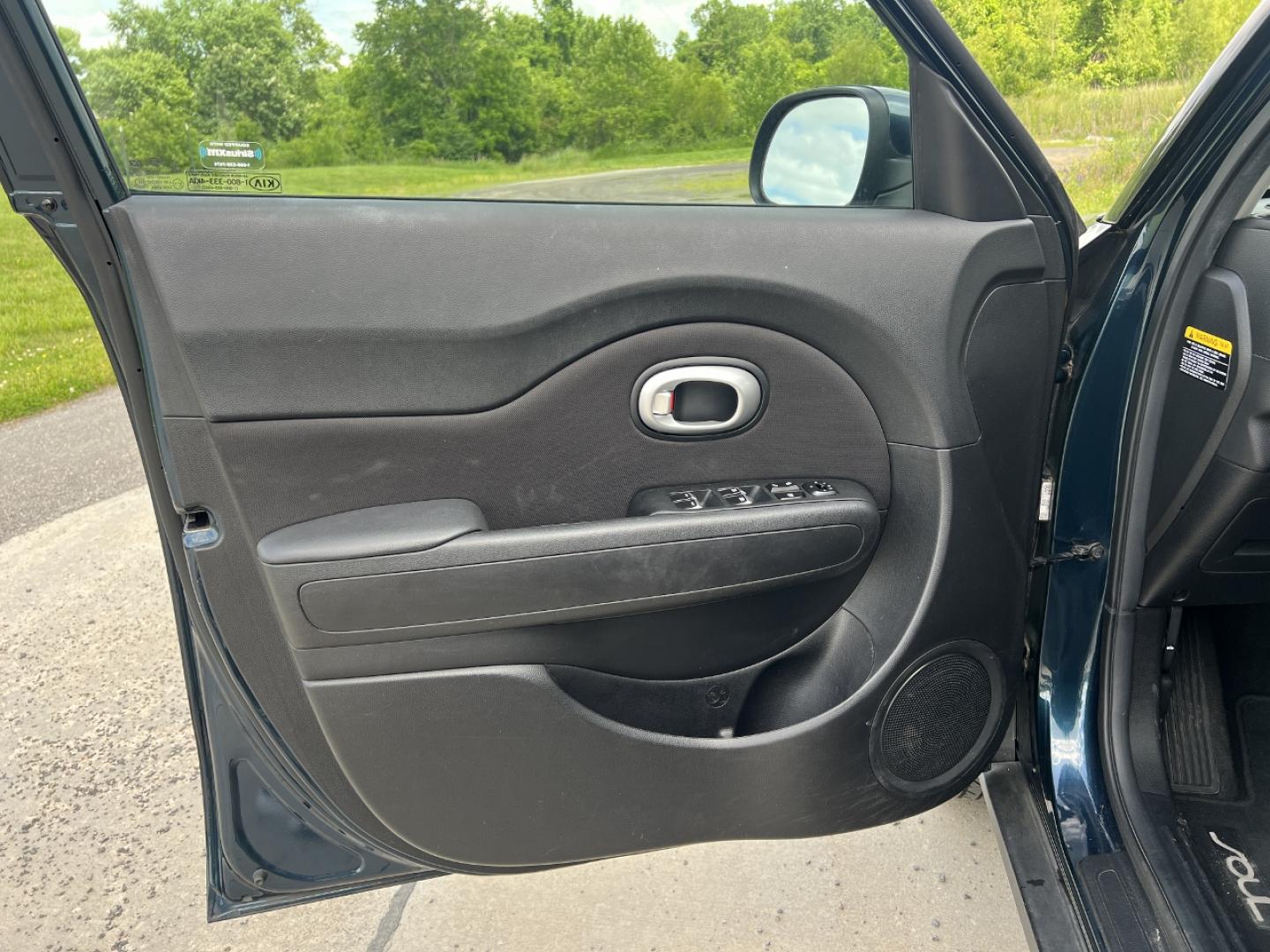 2018 BLUE /Black Cloth Kia Soul + (KNDJP3A51J7) with an 2.0L 4 Cyl. engine, Automatic transmission, located at 506 S. Kingshighway, Cape Girardeau, MO, 63703, (573) 235-5000, 37.294994, -89.556206 - 2018 Kia Soul + 97xxx miles Front Wheel Drive 2.0L 4 Cyl. Automatic Backup Camera Bluetooth Cruise Power Windows/Locks/Mirrors We have financing available and we accept trades! Fill out a credit application on our website or come by today! If you have any questions, give us a call at (573) - Photo#10