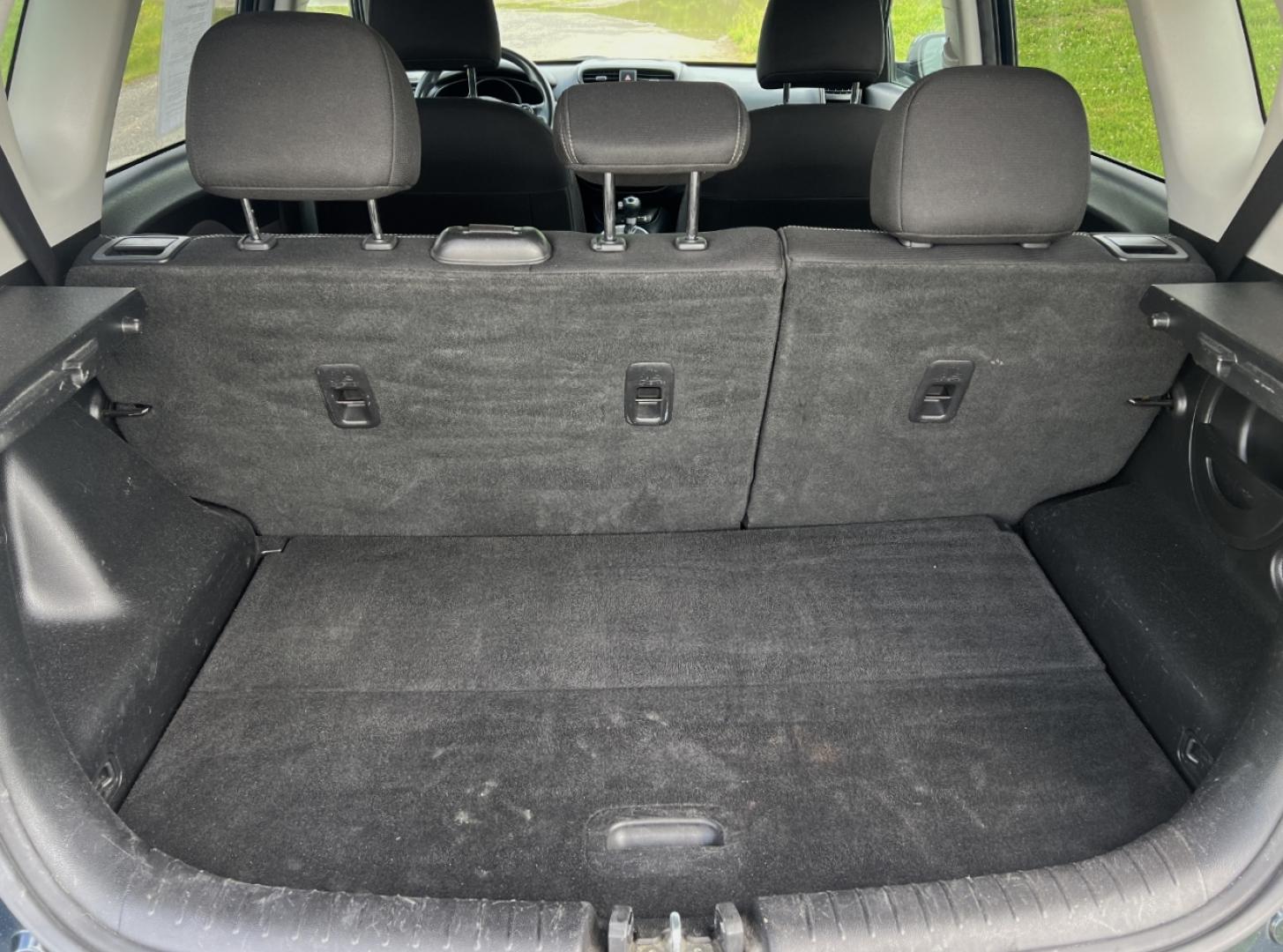 2018 BLUE /Black Cloth Kia Soul + (KNDJP3A51J7) with an 2.0L 4 Cyl. engine, Automatic transmission, located at 506 S. Kingshighway, Cape Girardeau, MO, 63703, (573) 235-5000, 37.294994, -89.556206 - 2018 Kia Soul + 97xxx miles Front Wheel Drive 2.0L 4 Cyl. Automatic Backup Camera Bluetooth Cruise Power Windows/Locks/Mirrors We have financing available and we accept trades! Fill out a credit application on our website or come by today! If you have any questions, give us a call at (573) - Photo#17