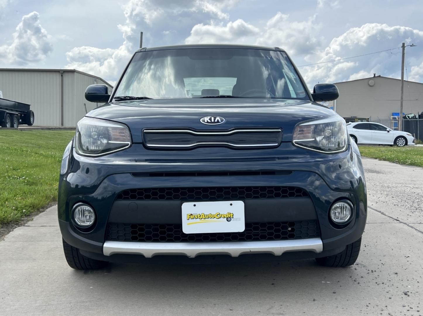 2018 BLUE /Black Cloth Kia Soul + (KNDJP3A51J7) with an 2.0L 4 Cyl. engine, Automatic transmission, located at 506 S. Kingshighway, Cape Girardeau, MO, 63703, (573) 235-5000, 37.294994, -89.556206 - 2018 Kia Soul + 97xxx miles Front Wheel Drive 2.0L 4 Cyl. Automatic Backup Camera Bluetooth Cruise Power Windows/Locks/Mirrors We have financing available and we accept trades! Fill out a credit application on our website or come by today! If you have any questions, give us a call at (573) - Photo#9