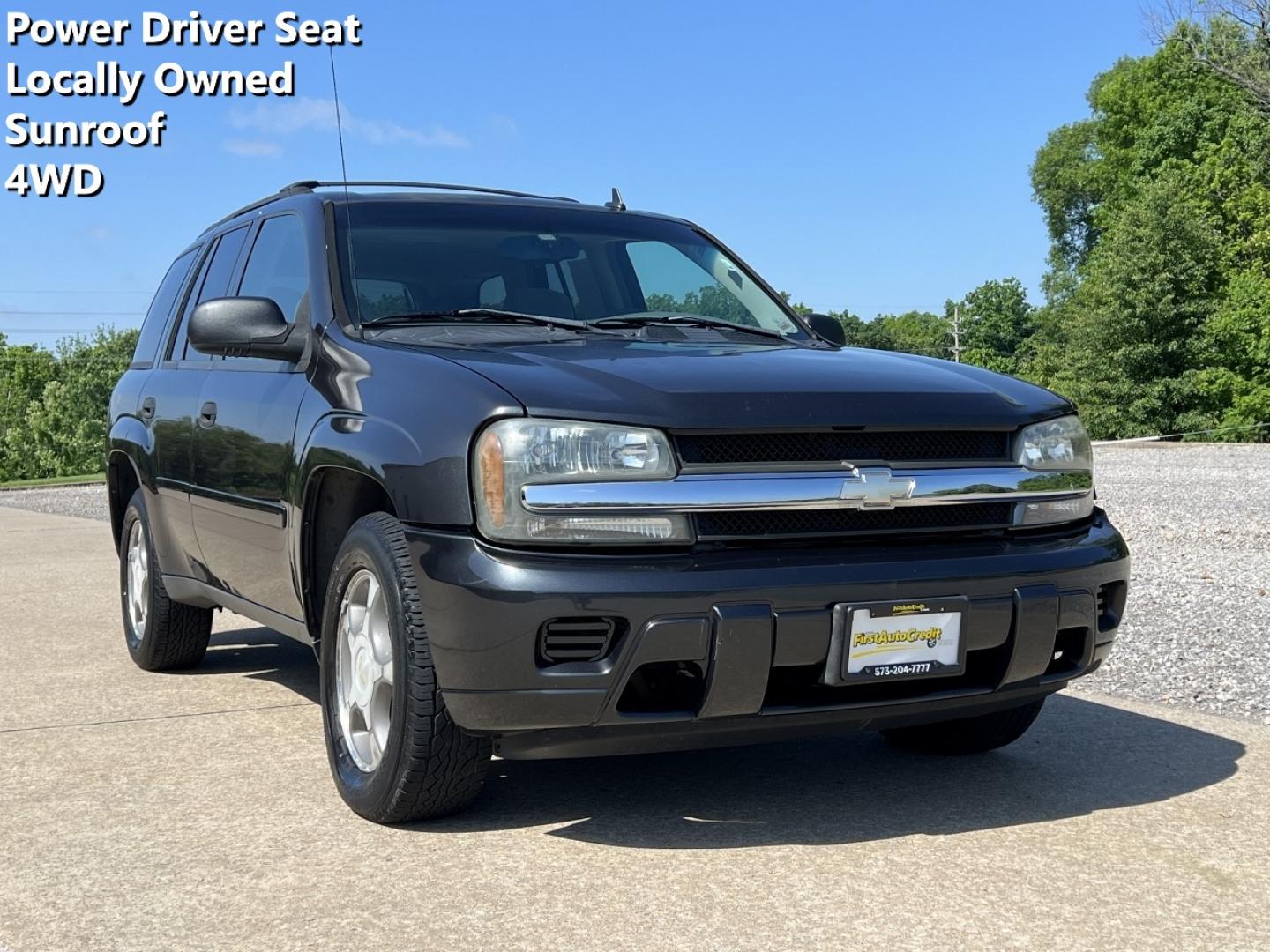 2006 BLACK /Gray Cloth Chevrolet TrailBlazer LS 4WD (1GNDT13S962) with an 4.2L V6 engine, Automatic transmission, located at 2990 Old Orchard Rd., Jackson, MO, 63755, 37.354214, -89.612106 - 2006 Chevrolet TrailBlazer LS 184xxx miles 4 Wheel Drive 4.2L V6 Automatic Power Driver Seat Sunroof Cruise Power Windows/Locks/Mirrors We have financing available and we accept trades! Fill out a credit application on our website or come by today! If you have any questions, give us a call - Photo#0