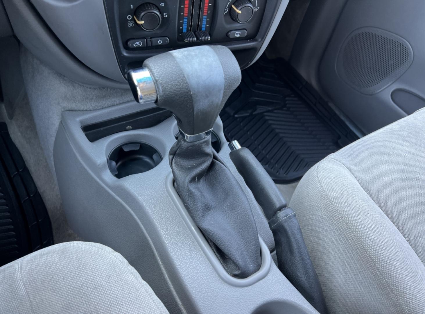 2006 BLACK /Gray Cloth Chevrolet TrailBlazer LS 4WD (1GNDT13S962) with an 4.2L V6 engine, Automatic transmission, located at 2990 Old Orchard Rd., Jackson, MO, 63755, 37.354214, -89.612106 - 2006 Chevrolet TrailBlazer LS 184xxx miles 4 Wheel Drive 4.2L V6 Automatic Power Driver Seat Sunroof Cruise Power Windows/Locks/Mirrors We have financing available and we accept trades! Fill out a credit application on our website or come by today! If you have any questions, give us a call - Photo#22