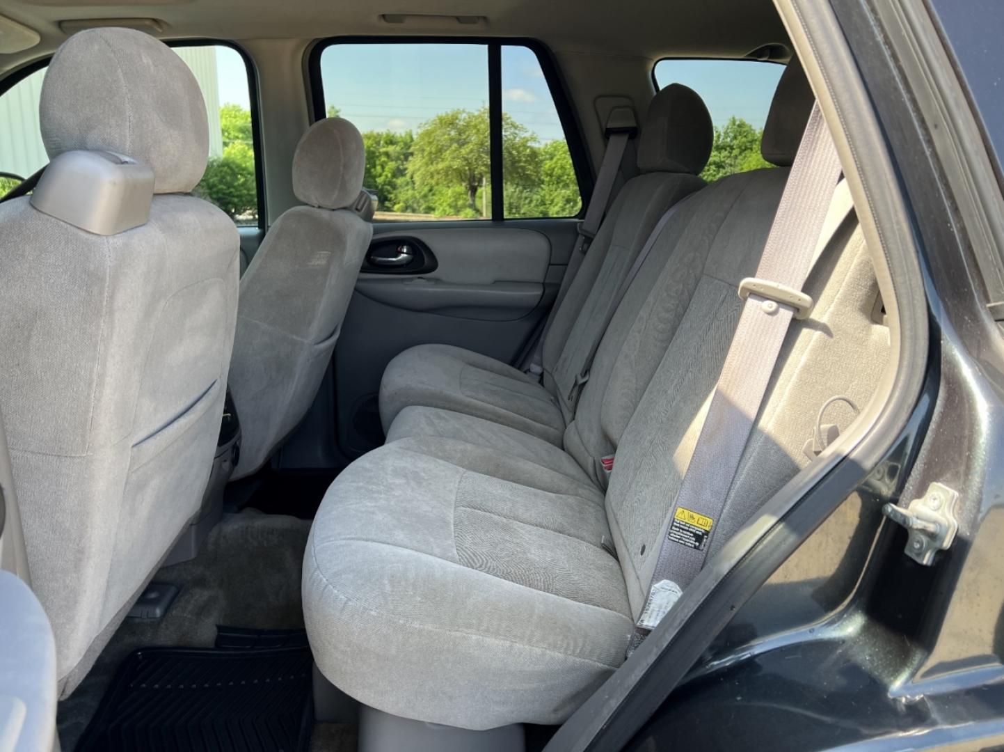 2006 BLACK /Gray Cloth Chevrolet TrailBlazer LS 4WD (1GNDT13S962) with an 4.2L V6 engine, Automatic transmission, located at 2990 Old Orchard Rd., Jackson, MO, 63755, 37.354214, -89.612106 - 2006 Chevrolet TrailBlazer LS 184xxx miles 4 Wheel Drive 4.2L V6 Automatic Power Driver Seat Sunroof Cruise Power Windows/Locks/Mirrors We have financing available and we accept trades! Fill out a credit application on our website or come by today! If you have any questions, give us a call - Photo#16
