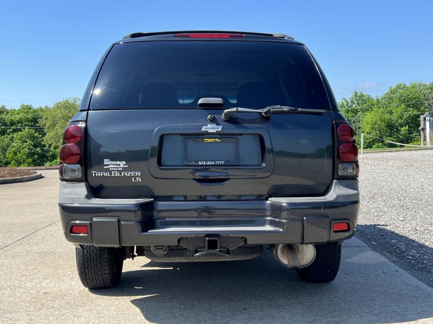 2006 BLACK /Gray Cloth Chevrolet TrailBlazer LS 4WD (1GNDT13S962) with an 4.2L V6 engine, Automatic transmission, located at 2990 Old Orchard Rd., Jackson, MO, 63755, 37.354214, -89.612106 - 2006 Chevrolet TrailBlazer LS 184xxx miles 4 Wheel Drive 4.2L V6 Automatic Power Driver Seat Sunroof Cruise Power Windows/Locks/Mirrors We have financing available and we accept trades! Fill out a credit application on our website or come by today! If you have any questions, give us a call - Photo#10