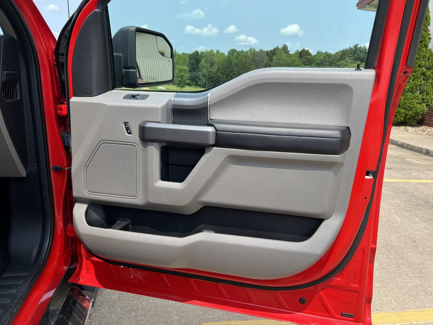2015 RED /Gray Cloth Ford F-150 XLT SuperCrew 6.5-ft. Bed 4WD (1FTEW1EP6FK) with an 2.7L V6 engine, Automatic transmission, located at 2990 Old Orchard Rd., Jackson, MO, 63755, 37.354214, -89.612106 - 2015 Ford F-150 XLT Only 48xxx miles 4x4 2.7L V6 Automatic Backup Camera Power Driver Seat New Tires Bluetooth Cruise Power Windows/Locks/Mirrors We have financing available and we accept trades! Fill out a credit application on our website or come by today! If you have any questions, gi - Photo#14