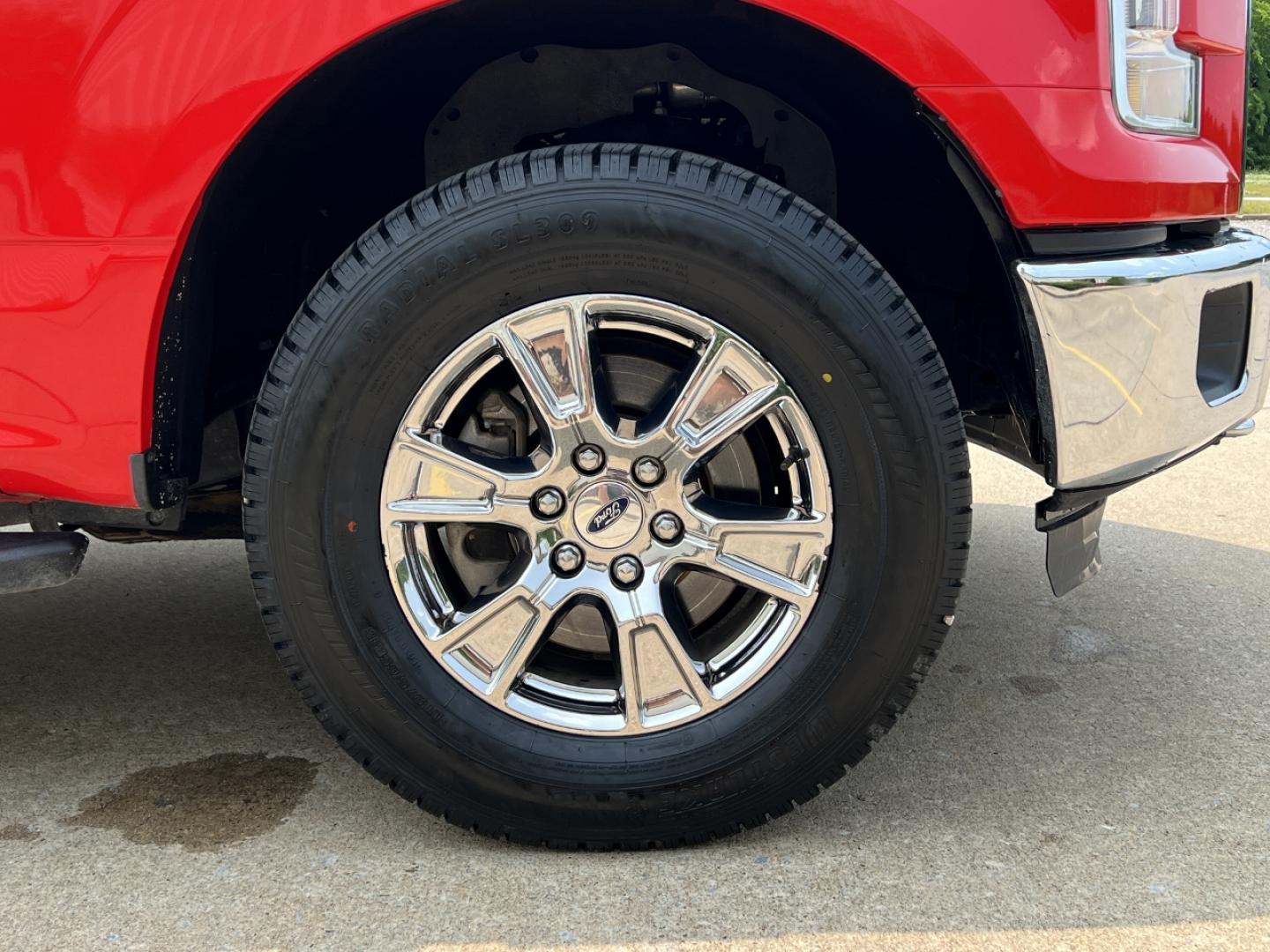 2015 RED /Gray Cloth Ford F-150 XLT SuperCrew 6.5-ft. Bed 4WD (1FTEW1EP6FK) with an 2.7L V6 engine, Automatic transmission, located at 2990 Old Orchard Rd., Jackson, MO, 63755, 37.354214, -89.612106 - 2015 Ford F-150 XLT Only 48xxx miles 4x4 2.7L V6 Automatic Backup Camera Power Driver Seat New Tires Bluetooth Cruise Power Windows/Locks/Mirrors We have financing available and we accept trades! Fill out a credit application on our website or come by today! If you have any questions, gi - Photo#39