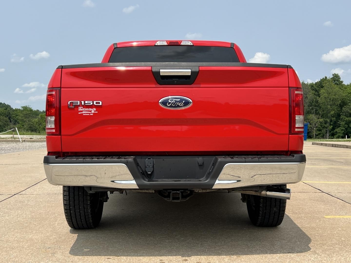 2015 RED /Gray Cloth Ford F-150 XLT SuperCrew 6.5-ft. Bed 4WD (1FTEW1EP6FK) with an 2.7L V6 engine, Automatic transmission, located at 2990 Old Orchard Rd., Jackson, MO, 63755, 37.354214, -89.612106 - 2015 Ford F-150 XLT Only 48xxx miles 4x4 2.7L V6 Automatic Backup Camera Power Driver Seat New Tires Bluetooth Cruise Power Windows/Locks/Mirrors We have financing available and we accept trades! Fill out a credit application on our website or come by today! If you have any questions, gi - Photo#10