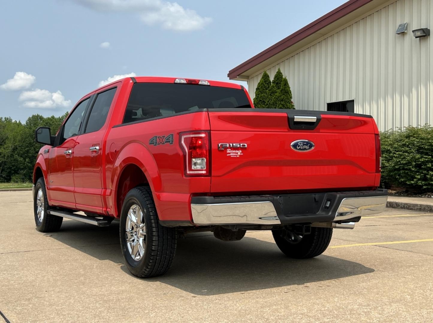 2015 RED /Gray Cloth Ford F-150 XLT SuperCrew 6.5-ft. Bed 4WD (1FTEW1EP6FK) with an 2.7L V6 engine, Automatic transmission, located at 2990 Old Orchard Rd., Jackson, MO, 63755, 37.354214, -89.612106 - 2015 Ford F-150 XLT Only 48xxx miles 4x4 2.7L V6 Automatic Backup Camera Power Driver Seat New Tires Bluetooth Cruise Power Windows/Locks/Mirrors We have financing available and we accept trades! Fill out a credit application on our website or come by today! If you have any questions, gi - Photo#9