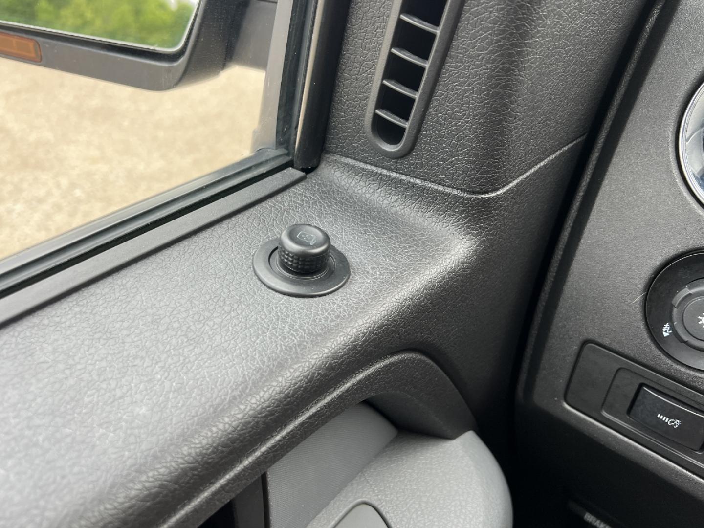 2013 BLACK /Gray Cloth Ford F-150 XLT SuperCrew 6.5-ft. Bed 4WD (1FTFW1ET3DK) with an 3.5L V6 TURBO engine, Automatic transmission, located at 2990 Old Orchard Rd., Jackson, MO, 63755, 37.354214, -89.612106 - 2013 Ford F-150 XLT 110xxx miles 4x4 3.5L V6 Automatic Backup Camera Power Driver Seat Bluetooth Cruise Power Windows/Locks/Mirrors We have financing available and we accept trades! Fill out a credit application on our website or come by today! If you have any questions, give us a call at - Photo#29