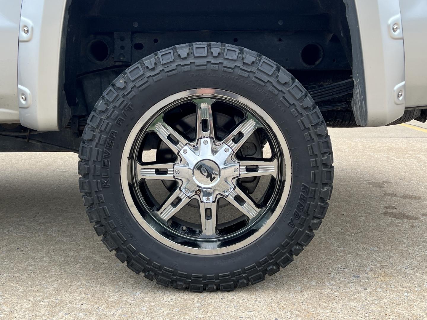 2015 SILVER /Black Leather GMC Sierra 2500HD SLT Crew Cab 4WD (1GT12ZEG4FF) with an 6.0L V8 engine, Automatic transmission, located at 2990 Old Orchard Rd., Jackson, MO, 63755, 37.354214, -89.612106 - 2015 GMC Sierra 2500HD SLT 166xxx miles 4x4 6.0L V8 Automatic Leather Navigation Power/Heated Seats Backup Camera Bluetooth Remote Start Cruise Power Windows/Locks/Mirrors We have financing available and we accept trades! Fill out a credit application on our website or come by today! I - Photo#35