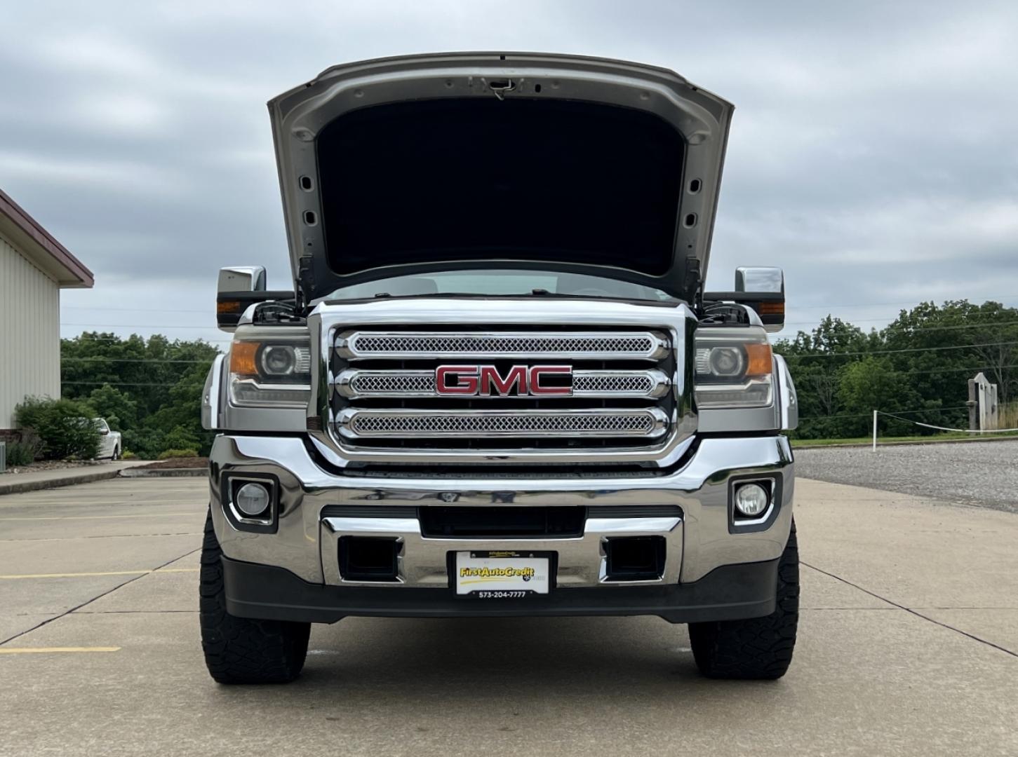 2015 SILVER /Black Leather GMC Sierra 2500HD SLT Crew Cab 4WD (1GT12ZEG4FF) with an 6.0L V8 engine, Automatic transmission, located at 2990 Old Orchard Rd., Jackson, MO, 63755, 37.354214, -89.612106 - 2015 GMC Sierra 2500HD SLT 166xxx miles 4x4 6.0L V8 Automatic Leather Navigation Power/Heated Seats Backup Camera Bluetooth Remote Start Cruise Power Windows/Locks/Mirrors We have financing available and we accept trades! Fill out a credit application on our website or come by today! I - Photo#31