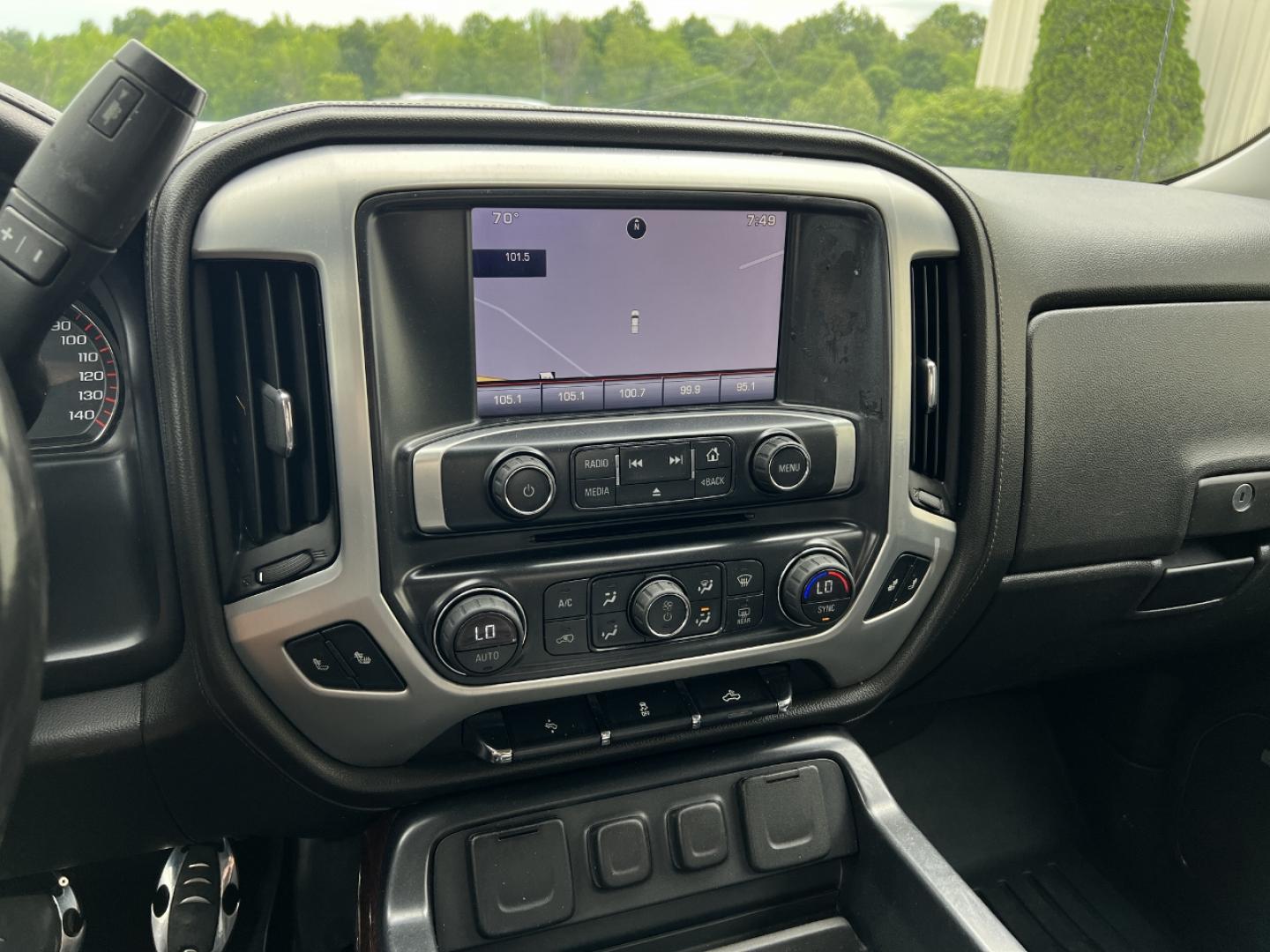 2015 SILVER /Black Leather GMC Sierra 2500HD SLT Crew Cab 4WD (1GT12ZEG4FF) with an 6.0L V8 engine, Automatic transmission, located at 2990 Old Orchard Rd., Jackson, MO, 63755, 37.354214, -89.612106 - 2015 GMC Sierra 2500HD SLT 166xxx miles 4x4 6.0L V8 Automatic Leather Navigation Power/Heated Seats Backup Camera Bluetooth Remote Start Cruise Power Windows/Locks/Mirrors We have financing available and we accept trades! Fill out a credit application on our website or come by today! I - Photo#25