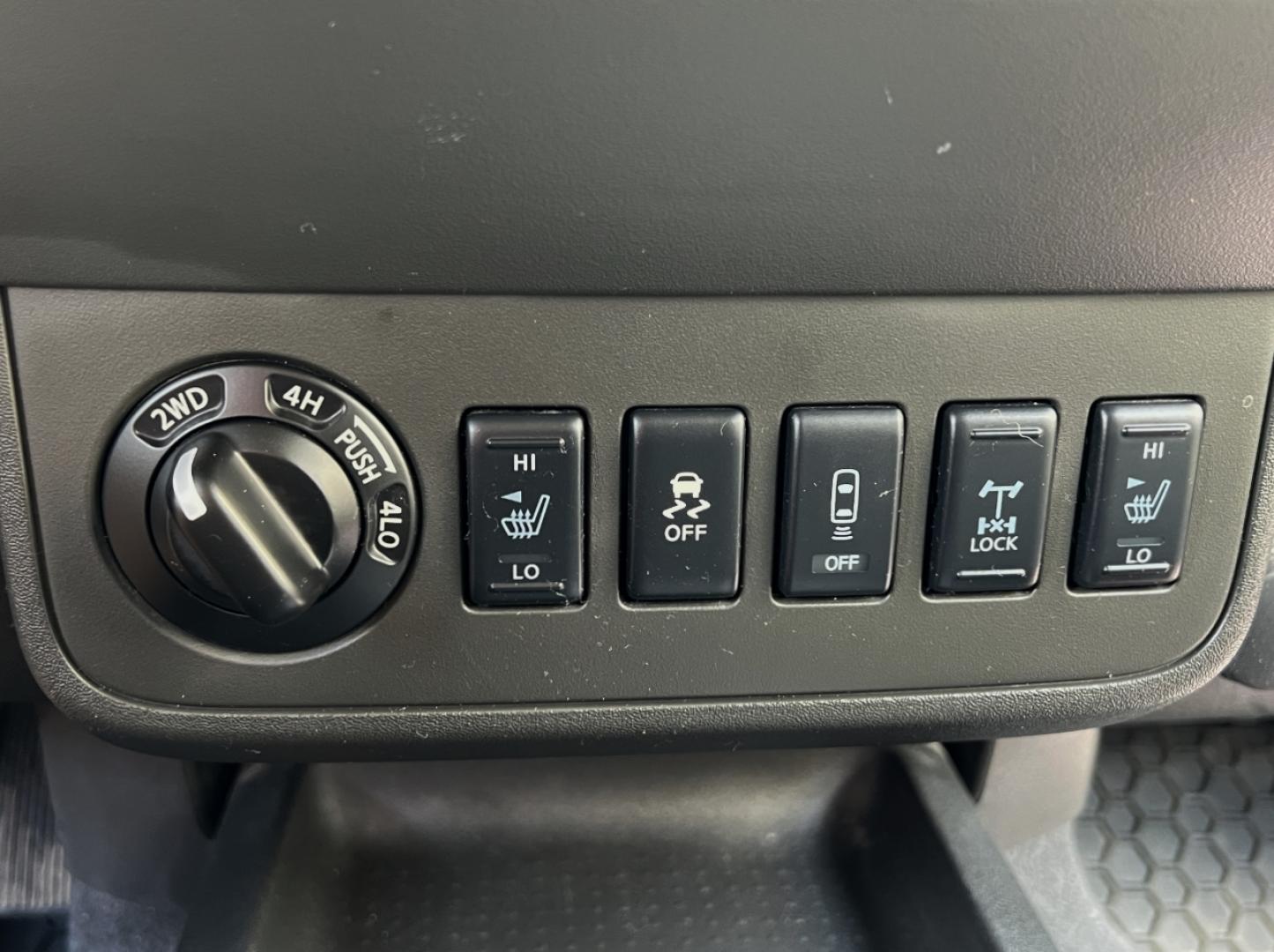 2019 BLACK /Black Cloth Nissan Frontier PRO-4X4 Crew Cab 4WD (1N6AD0EV0KN) with an 4.0L V6 engine, Automatic transmission, located at 2990 Old Orchard Rd., Jackson, MO, 63755, 37.354214, -89.612106 - We have financing available and we accept trades! Fill out a credit application on our website or come by today! If you have any questions, give us a call at (573) 204-7777 or visit our website at firstautocredit.com. - Photo#2