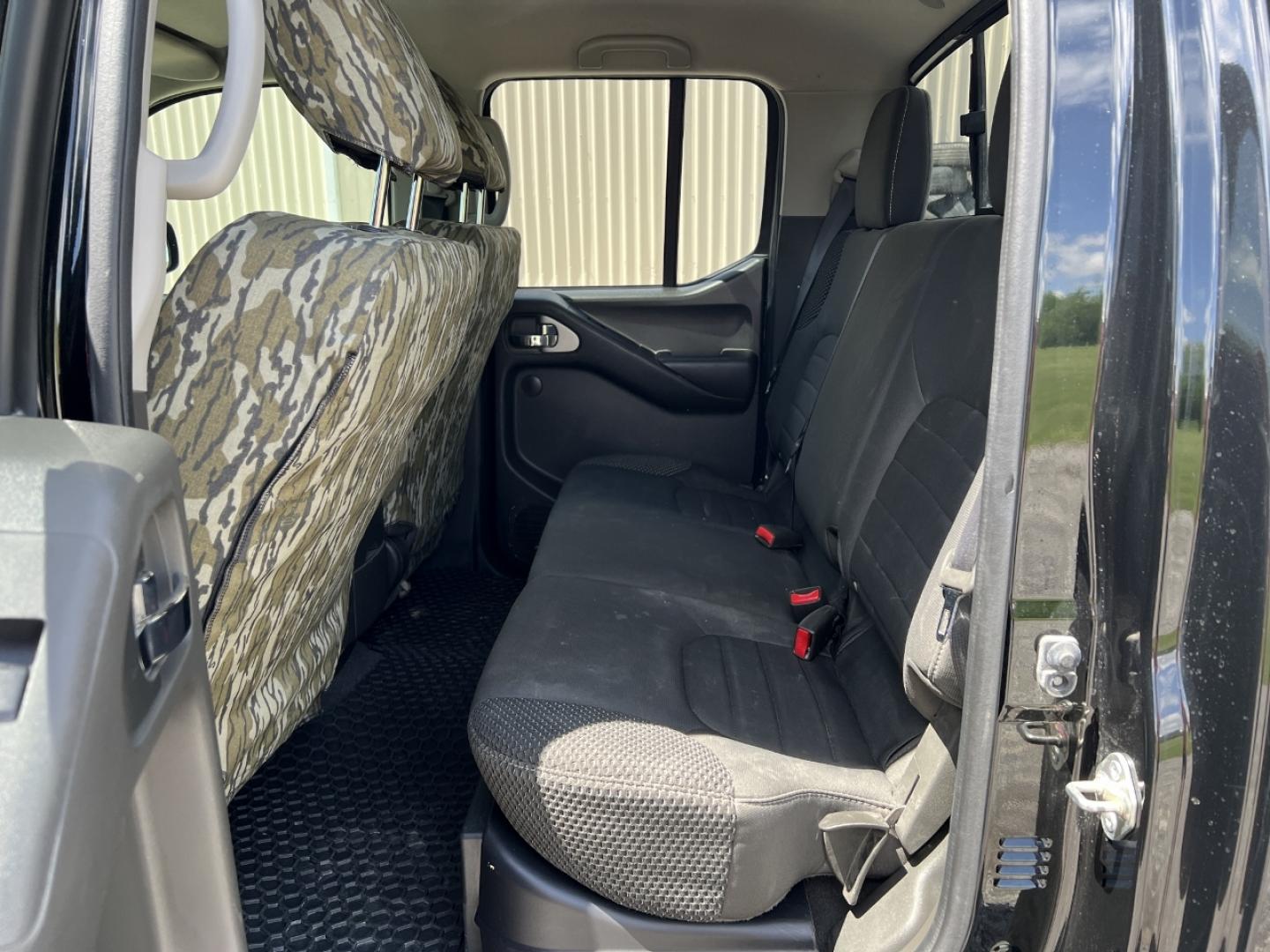 2019 BLACK /Black Cloth Nissan Frontier PRO-4X4 Crew Cab 4WD (1N6AD0EV0KN) with an 4.0L V6 engine, Automatic transmission, located at 2990 Old Orchard Rd., Jackson, MO, 63755, 37.354214, -89.612106 - We have financing available and we accept trades! Fill out a credit application on our website or come by today! If you have any questions, give us a call at (573) 204-7777 or visit our website at firstautocredit.com. - Photo#7