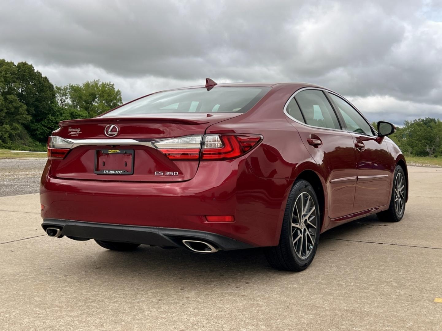 2017 RED /Tan Leather Lexus ES 350 Sedan (58ABK1GG1HU) with an 3.5L V6 engine, Automatic transmission, located at 2990 Old Orchard Rd., Jackson, MO, 63755, 37.354214, -89.612106 - 2017 Lexus ES 350 Only 42xxx miles Front Wheel Drive 3.5L V6 Automatic Leather Navigation Power/Heated/Cooled Seats Backup Camera Sunroof New Tires Bluetooth Cruise Power Windows/Locks/Mirrors We have financing available and we accept trades! Fill out a credit application on our websit - Photo#10