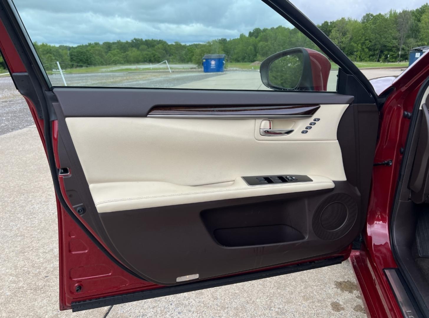 2017 RED /Tan Leather Lexus ES 350 Sedan (58ABK1GG1HU) with an 3.5L V6 engine, Automatic transmission, located at 2990 Old Orchard Rd., Jackson, MO, 63755, 37.354214, -89.612106 - 2017 Lexus ES 350 Only 42xxx miles Front Wheel Drive 3.5L V6 Automatic Leather Navigation Power/Heated/Cooled Seats Backup Camera Sunroof New Tires Bluetooth Cruise Power Windows/Locks/Mirrors We have financing available and we accept trades! Fill out a credit application on our websit - Photo#14
