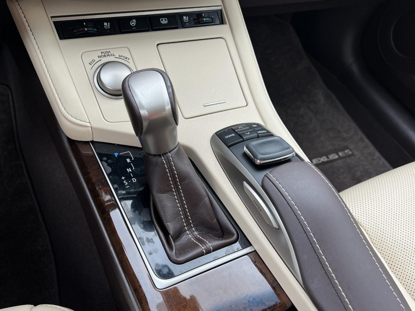 2017 RED /Tan Leather Lexus ES 350 Sedan (58ABK1GG1HU) with an 3.5L V6 engine, Automatic transmission, located at 2990 Old Orchard Rd., Jackson, MO, 63755, 37.354214, -89.612106 - 2017 Lexus ES 350 Only 42xxx miles Front Wheel Drive 3.5L V6 Automatic Leather Navigation Power/Heated/Cooled Seats Backup Camera Sunroof New Tires Bluetooth Cruise Power Windows/Locks/Mirrors We have financing available and we accept trades! Fill out a credit application on our websit - Photo#26