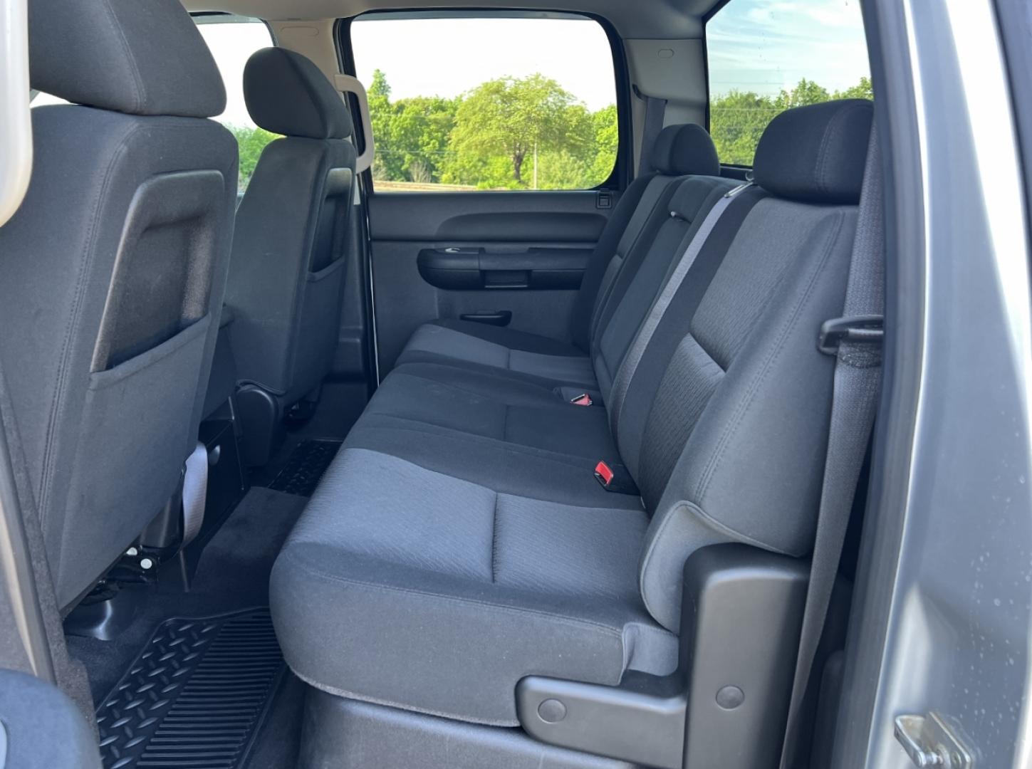 2012 SILVER /Black Cloth GMC Sierra 1500 SLE Crew Cab 4WD (3GTP2VE70CG) with an 5.3L V8 engine, Automatic transmission, located at 2990 Old Orchard Rd., Jackson, MO, 63755, 37.354214, -89.612106 - 2012 GMC Sierra 1500 SLE Only 98xxx miles 4x4 5.3L V8 Automatic Backup Camera Power Driver Seat Cruise Power Windows/Locks/Mirrors We have financing available and we accept trades! Fill out a credit application on our website or come by today! If you have any questions, give us a call at ( - Photo#16