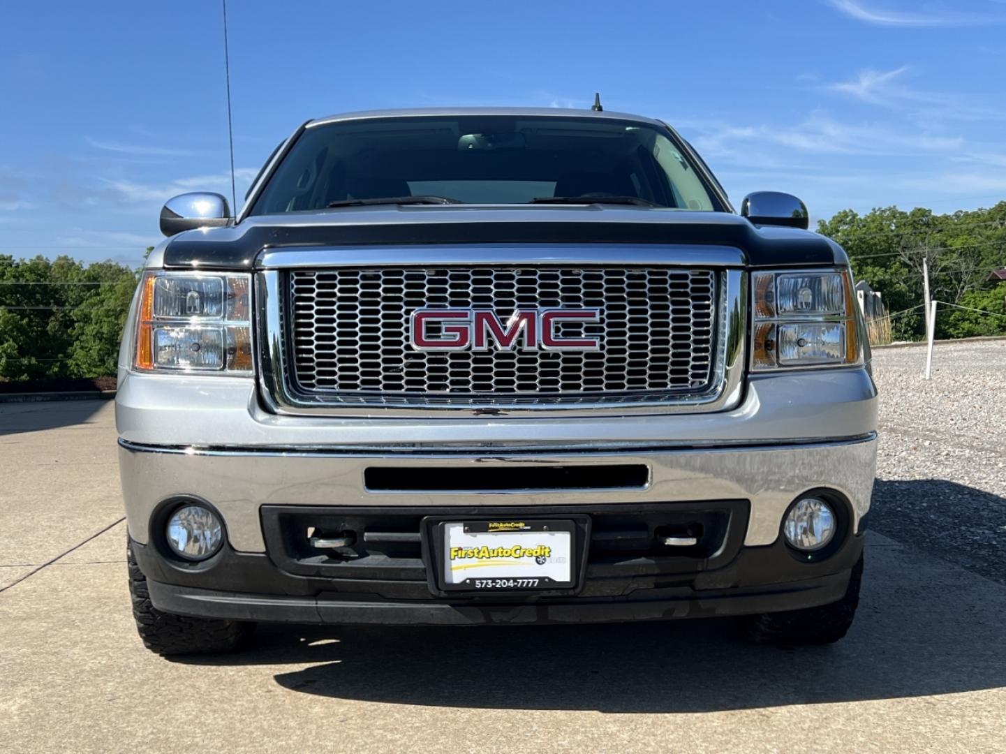 2012 SILVER /Black Cloth GMC Sierra 1500 SLE Crew Cab 4WD (3GTP2VE70CG) with an 5.3L V8 engine, Automatic transmission, located at 2990 Old Orchard Rd., Jackson, MO, 63755, 37.354214, -89.612106 - 2012 GMC Sierra 1500 SLE Only 98xxx miles 4x4 5.3L V8 Automatic Backup Camera Power Driver Seat Cruise Power Windows/Locks/Mirrors We have financing available and we accept trades! Fill out a credit application on our website or come by today! If you have any questions, give us a call at ( - Photo#11