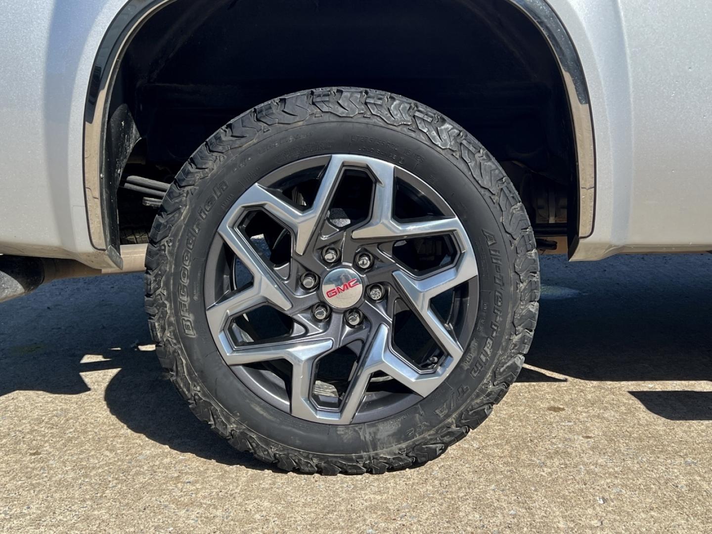 2012 SILVER /Black Cloth GMC Sierra 1500 SLE Crew Cab 4WD (3GTP2VE70CG) with an 5.3L V8 engine, Automatic transmission, located at 2990 Old Orchard Rd., Jackson, MO, 63755, 37.354214, -89.612106 - 2012 GMC Sierra 1500 SLE Only 98xxx miles 4x4 5.3L V8 Automatic Backup Camera Power Driver Seat Cruise Power Windows/Locks/Mirrors We have financing available and we accept trades! Fill out a credit application on our website or come by today! If you have any questions, give us a call at ( - Photo#35