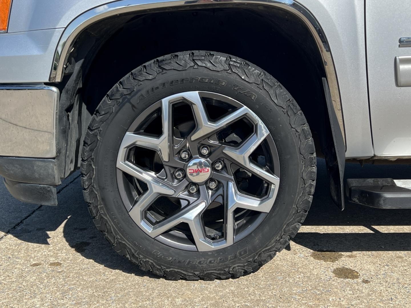 2012 SILVER /Black Cloth GMC Sierra 1500 SLE Crew Cab 4WD (3GTP2VE70CG) with an 5.3L V8 engine, Automatic transmission, located at 2990 Old Orchard Rd., Jackson, MO, 63755, 37.354214, -89.612106 - 2012 GMC Sierra 1500 SLE Only 98xxx miles 4x4 5.3L V8 Automatic Backup Camera Power Driver Seat Cruise Power Windows/Locks/Mirrors We have financing available and we accept trades! Fill out a credit application on our website or come by today! If you have any questions, give us a call at ( - Photo#32