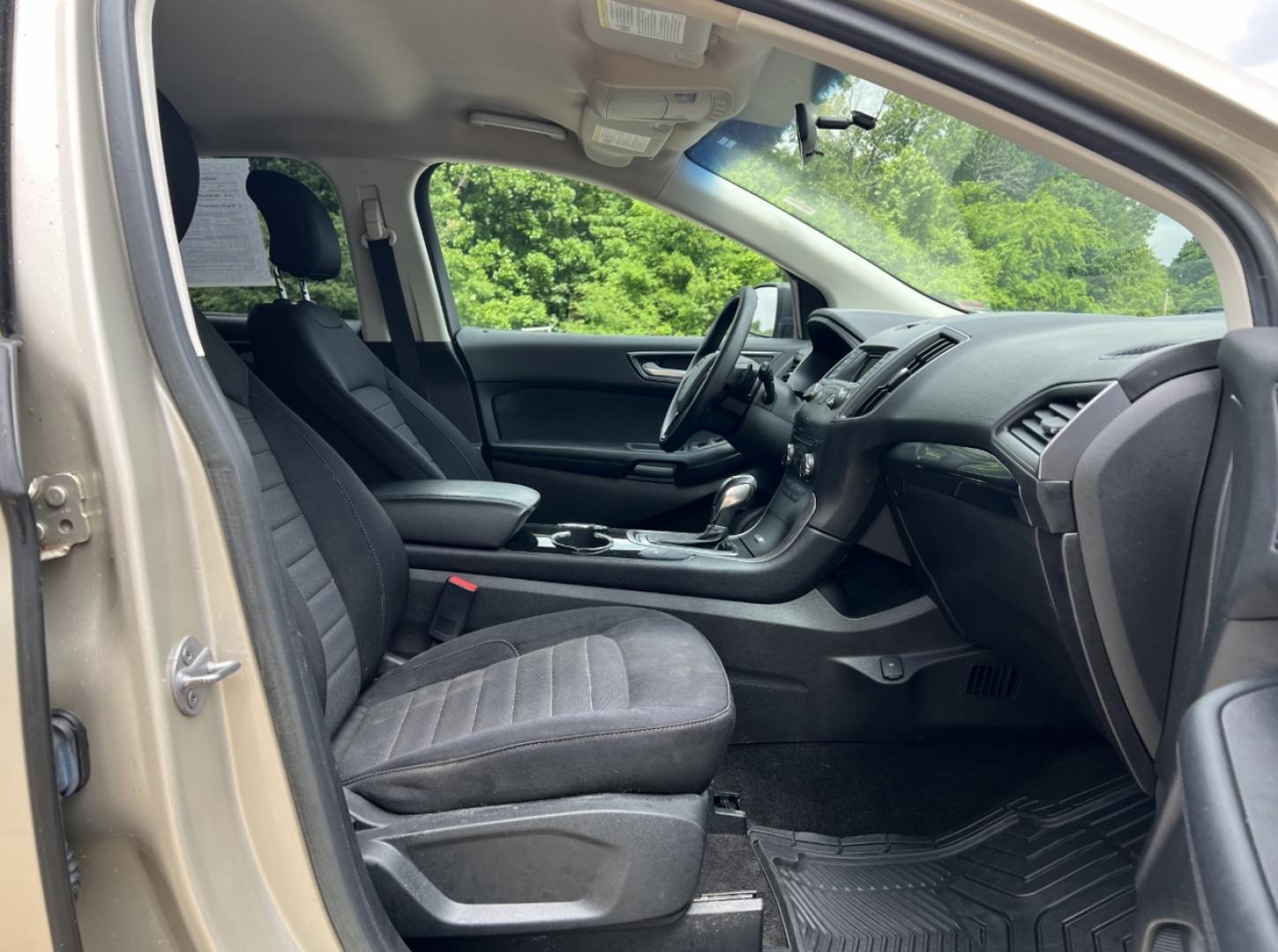 2018 GOLD /Gray Cloth Ford Edge SE FWD (2FMPK3G96JB) with an 2.0L 4 Cyl. engine, Automatic transmission, located at 2990 Old Orchard Rd., Jackson, MO, 63755, 37.354214, -89.612106 - 2018 Ford Edge SE Local 1-Owner Only 46xxx miles Front Wheel Drive 2.0L 4 Cyl. Automatic Backup Camera Bluetooth Cruise Power Windows/Locks/Mirrors We have financing available and we accept trades! Fill out a credit application on our website or come by today! If you have any questions, g - Photo#13