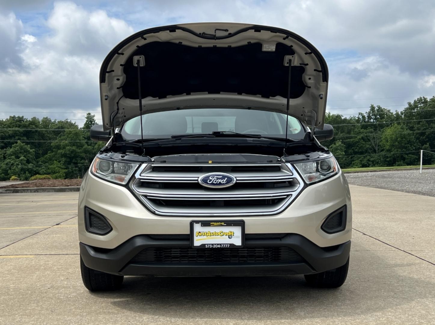 2018 GOLD /Gray Cloth Ford Edge SE FWD (2FMPK3G96JB) with an 2.0L 4 Cyl. engine, Automatic transmission, located at 2990 Old Orchard Rd., Jackson, MO, 63755, 37.354214, -89.612106 - 2018 Ford Edge SE Local 1-Owner Only 46xxx miles Front Wheel Drive 2.0L 4 Cyl. Automatic Backup Camera Bluetooth Cruise Power Windows/Locks/Mirrors We have financing available and we accept trades! Fill out a credit application on our website or come by today! If you have any questions, g - Photo#28