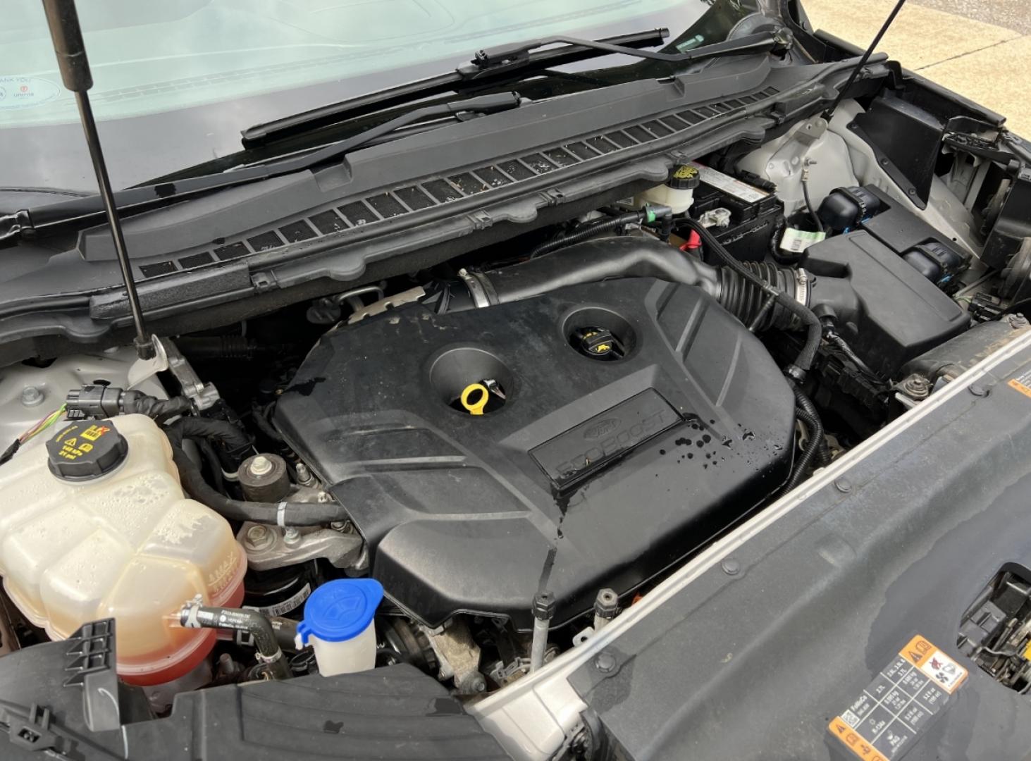 2018 GOLD /Gray Cloth Ford Edge SE FWD (2FMPK3G96JB) with an 2.0L 4 Cyl. engine, Automatic transmission, located at 2990 Old Orchard Rd., Jackson, MO, 63755, 37.354214, -89.612106 - 2018 Ford Edge SE Local 1-Owner Only 46xxx miles Front Wheel Drive 2.0L 4 Cyl. Automatic Backup Camera Bluetooth Cruise Power Windows/Locks/Mirrors We have financing available and we accept trades! Fill out a credit application on our website or come by today! If you have any questions, g - Photo#29