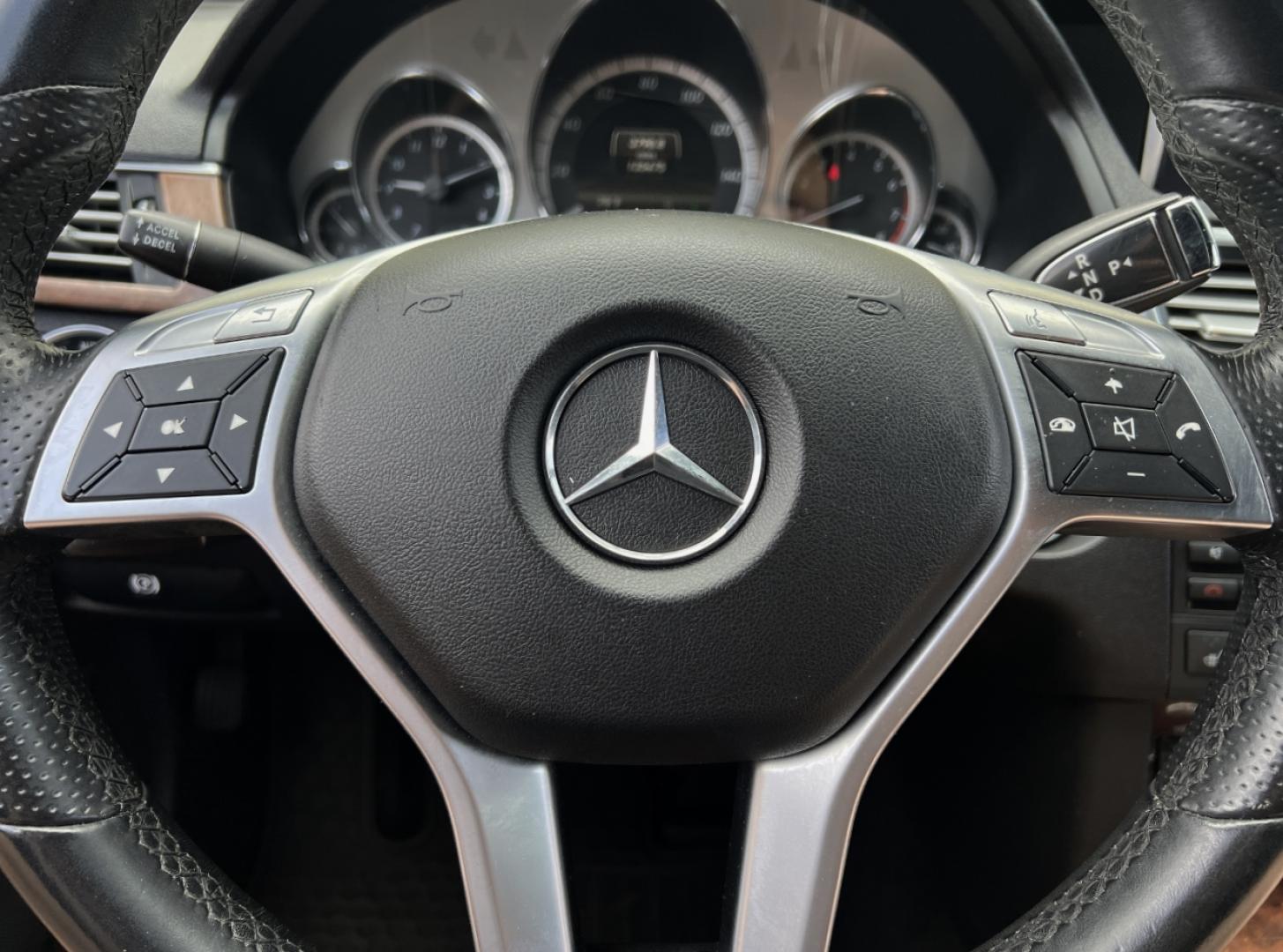 2013 SILVER /Black Leather Mercedes-Benz E-Class Wagon E350 4MATIC Sedan (WDDHF8JB0DA) with an 3.5L V6 engine, Automatic transmission, located at 2990 Old Orchard Rd., Jackson, MO, 63755, 37.354214, -89.612106 - *** SALVAGE TITLE *** 2013 Mercedes-Benz E-Class E350 4Matic 135xxx miles All Wheel Drive 3.5L V6 Automatic Leather Navigation Power/Heated Seats Backup Camera Sunroof Bluetooth Cruise Power Windows/Locks/Mirrors We have financing available and we accept trades! Fill out a credit appli - Photo#23