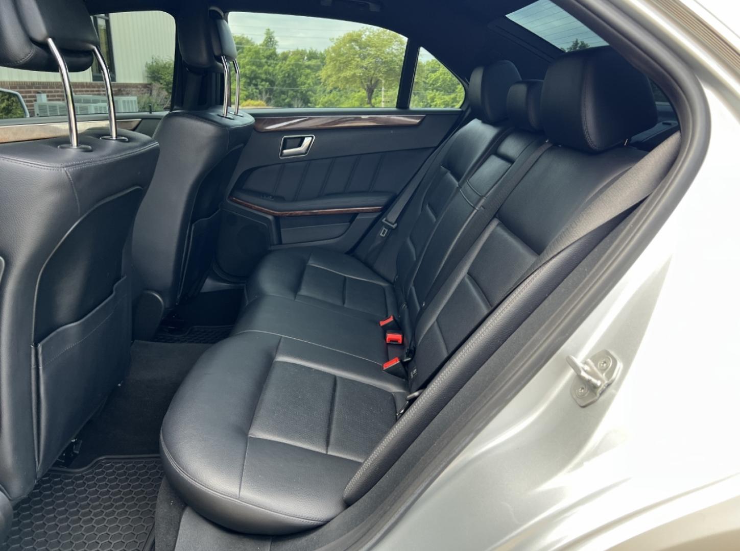 2013 SILVER /Black Leather Mercedes-Benz E-Class Wagon E350 4MATIC Sedan (WDDHF8JB0DA) with an 3.5L V6 engine, Automatic transmission, located at 2990 Old Orchard Rd., Jackson, MO, 63755, 37.354214, -89.612106 - *** SALVAGE TITLE *** 2013 Mercedes-Benz E-Class E350 4Matic 135xxx miles All Wheel Drive 3.5L V6 Automatic Leather Navigation Power/Heated Seats Backup Camera Sunroof Bluetooth Cruise Power Windows/Locks/Mirrors We have financing available and we accept trades! Fill out a credit appli - Photo#18