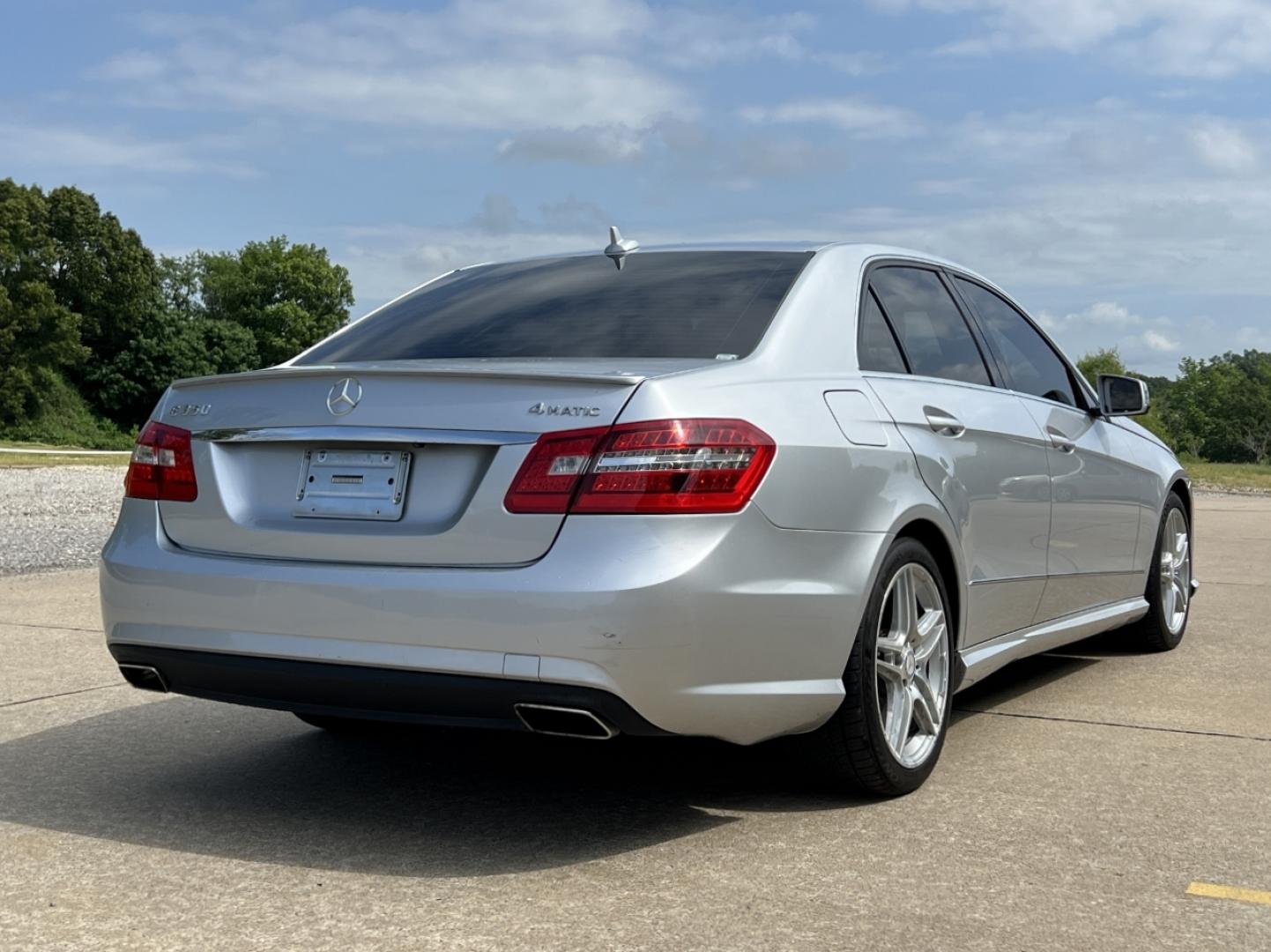 2013 SILVER /Black Leather Mercedes-Benz E-Class Wagon E350 4MATIC Sedan (WDDHF8JB0DA) with an 3.5L V6 engine, Automatic transmission, located at 2990 Old Orchard Rd., Jackson, MO, 63755, 37.354214, -89.612106 - *** SALVAGE TITLE *** 2013 Mercedes-Benz E-Class E350 4Matic 135xxx miles All Wheel Drive 3.5L V6 Automatic Leather Navigation Power/Heated Seats Backup Camera Sunroof Bluetooth Cruise Power Windows/Locks/Mirrors We have financing available and we accept trades! Fill out a credit appli - Photo#10