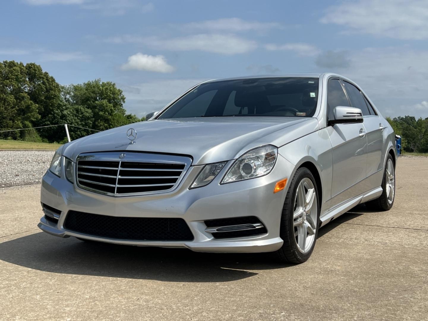 2013 SILVER /Black Leather Mercedes-Benz E-Class Wagon E350 4MATIC Sedan (WDDHF8JB0DA) with an 3.5L V6 engine, Automatic transmission, located at 2990 Old Orchard Rd., Jackson, MO, 63755, 37.354214, -89.612106 - *** SALVAGE TITLE *** 2013 Mercedes-Benz E-Class E350 4Matic 135xxx miles All Wheel Drive 3.5L V6 Automatic Leather Navigation Power/Heated Seats Backup Camera Sunroof Bluetooth Cruise Power Windows/Locks/Mirrors We have financing available and we accept trades! Fill out a credit appli - Photo#7