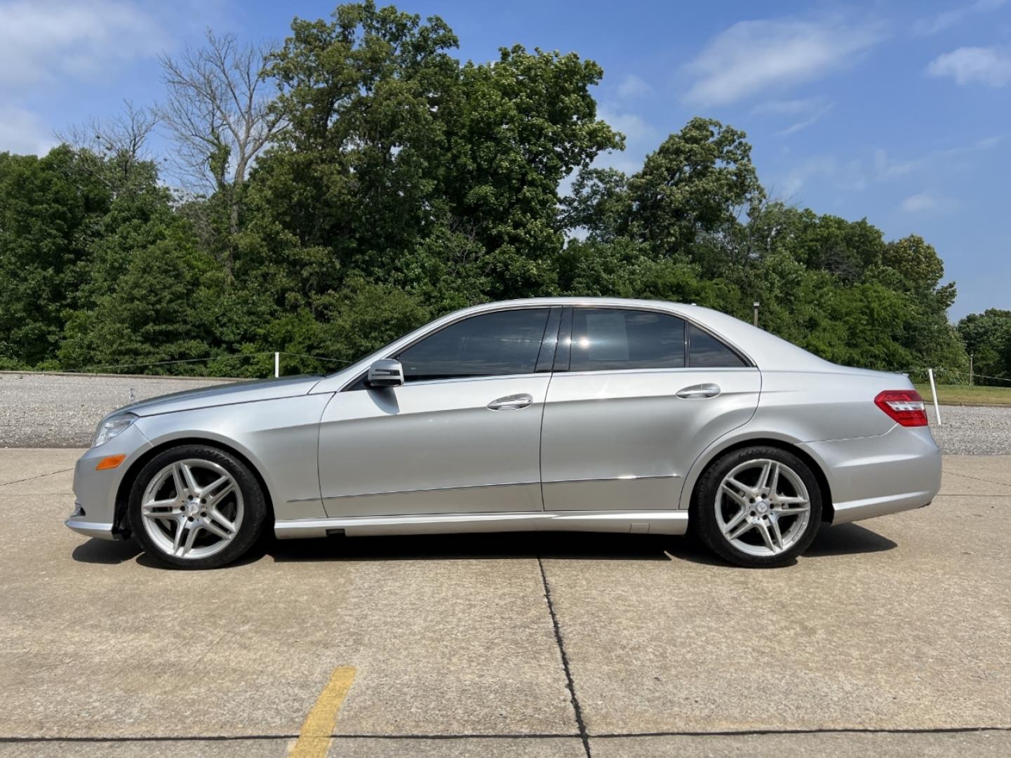 2013 SILVER /Black Leather Mercedes-Benz E-Class Wagon E350 4MATIC Sedan (WDDHF8JB0DA) with an 3.5L V6 engine, Automatic transmission, located at 2990 Old Orchard Rd., Jackson, MO, 63755, 37.354214, -89.612106 - *** SALVAGE TITLE *** 2013 Mercedes-Benz E-Class E350 4Matic 135xxx miles All Wheel Drive 3.5L V6 Automatic Leather Navigation Power/Heated Seats Backup Camera Sunroof Bluetooth Cruise Power Windows/Locks/Mirrors We have financing available and we accept trades! Fill out a credit appli - Photo#8