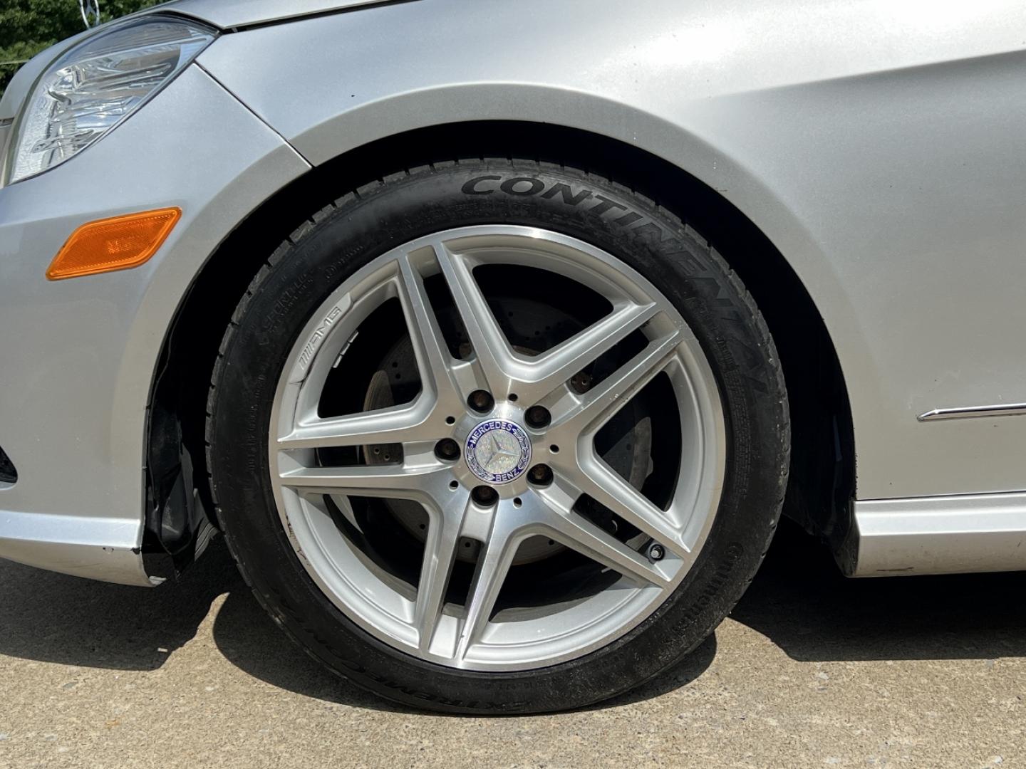 2013 SILVER /Black Leather Mercedes-Benz E-Class Wagon E350 4MATIC Sedan (WDDHF8JB0DA) with an 3.5L V6 engine, Automatic transmission, located at 2990 Old Orchard Rd., Jackson, MO, 63755, 37.354214, -89.612106 - *** SALVAGE TITLE *** 2013 Mercedes-Benz E-Class E350 4Matic 135xxx miles All Wheel Drive 3.5L V6 Automatic Leather Navigation Power/Heated Seats Backup Camera Sunroof Bluetooth Cruise Power Windows/Locks/Mirrors We have financing available and we accept trades! Fill out a credit appli - Photo#36
