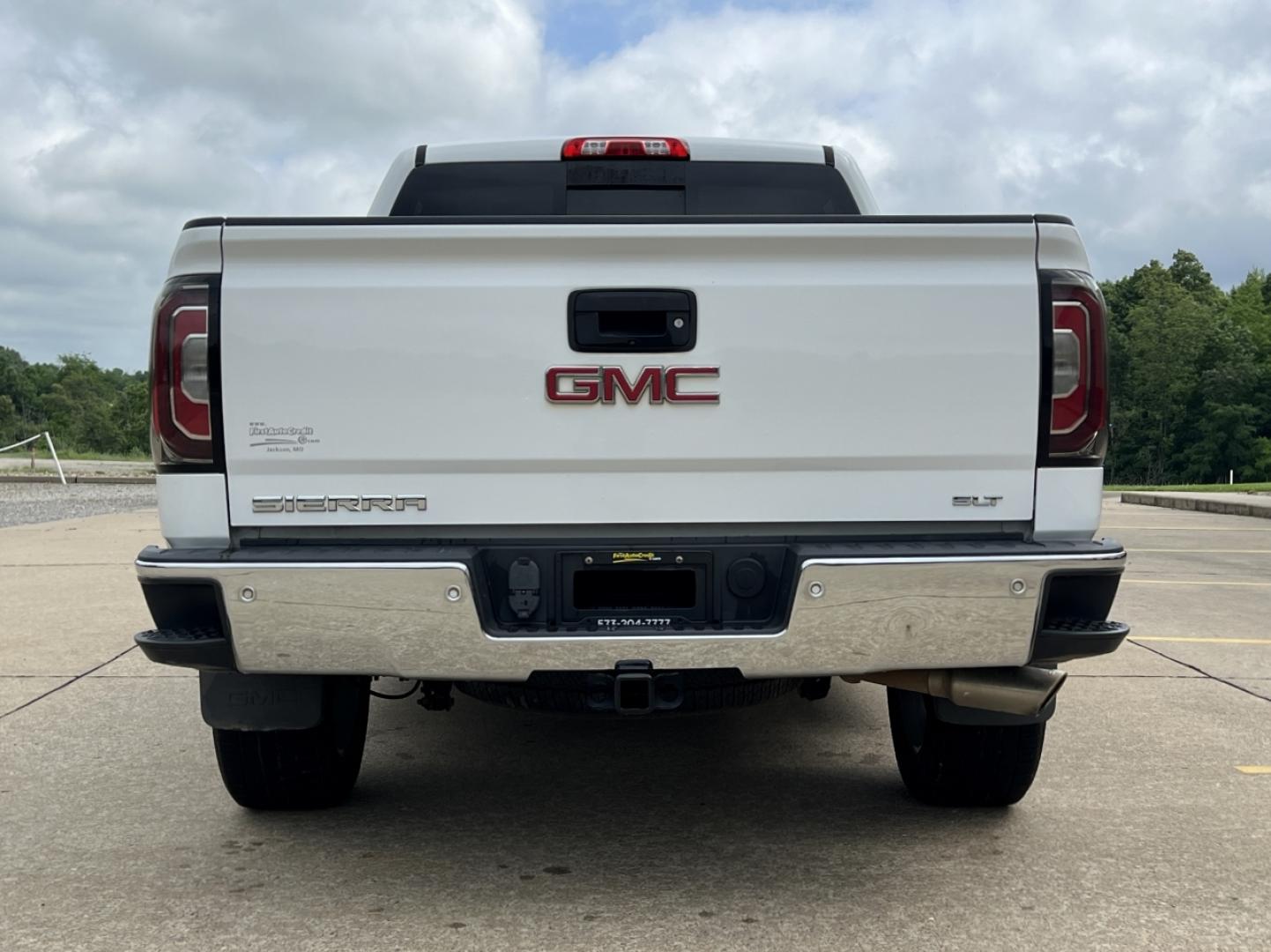 2018 WHITE /Tan Leather GMC Sierra 1500 SLT Crew Cab Short Box 4WD (3GTU2NEC1JG) with an 5.3L V8 engine, Automatic transmission, located at 2990 Old Orchard Rd., Jackson, MO, 63755, 37.354214, -89.612106 - 2018 GMC Sierra 1500 SLT 111xxx miles 4x4 5.3L V8 Automatic Leather Navigation Power/Heated/Cooled Seats Heated Steering Wheel Backup Camera Bluetooth Remote Start Cruise Power Windows/Locks/Mirrors We have financing available and we accept trades! Fill out a credit application on our - Photo#12