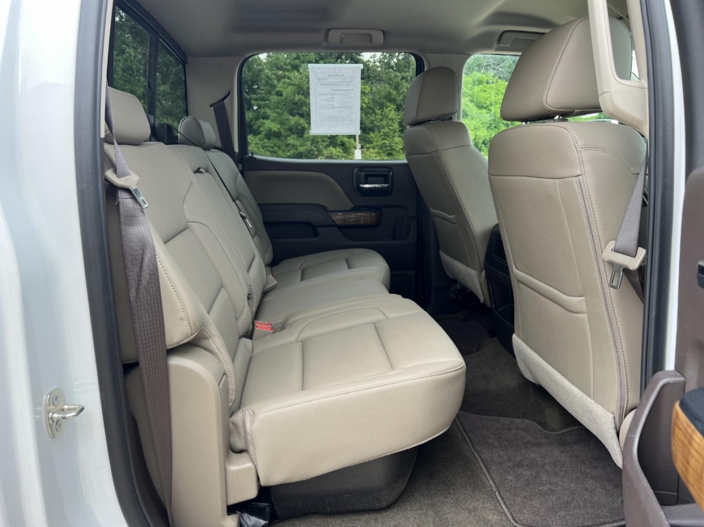 2018 WHITE /Tan Leather GMC Sierra 1500 SLT Crew Cab Short Box 4WD (3GTU2NEC1JG) with an 5.3L V8 engine, Automatic transmission, located at 2990 Old Orchard Rd., Jackson, MO, 63755, 37.354214, -89.612106 - 2018 GMC Sierra 1500 SLT 111xxx miles 4x4 5.3L V8 Automatic Leather Navigation Power/Heated/Cooled Seats Heated Steering Wheel Backup Camera Bluetooth Remote Start Cruise Power Windows/Locks/Mirrors We have financing available and we accept trades! Fill out a credit application on our - Photo#19