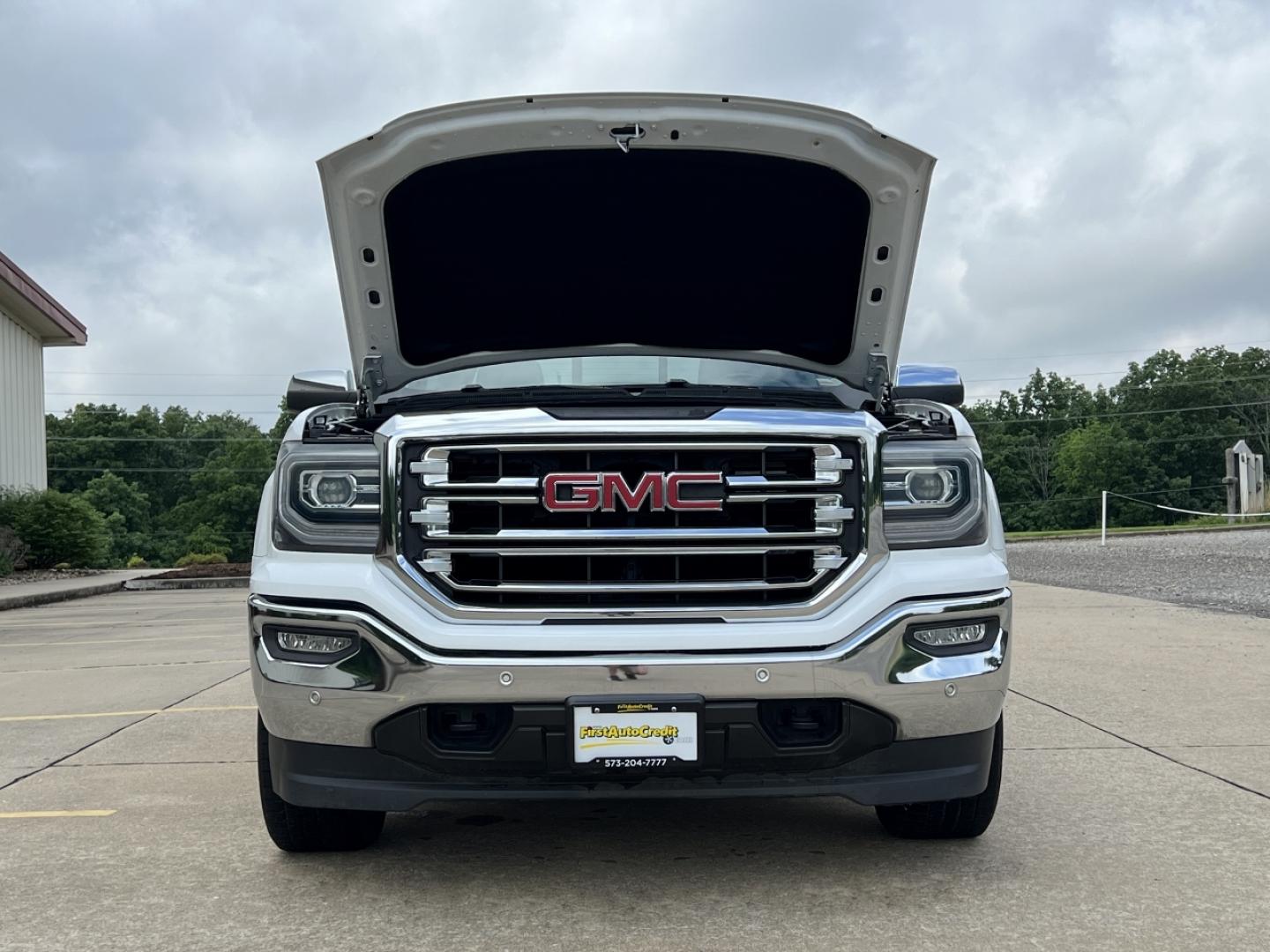 2018 WHITE /Tan Leather GMC Sierra 1500 SLT Crew Cab Short Box 4WD (3GTU2NEC1JG) with an 5.3L V8 engine, Automatic transmission, located at 2990 Old Orchard Rd., Jackson, MO, 63755, 37.354214, -89.612106 - 2018 GMC Sierra 1500 SLT 111xxx miles 4x4 5.3L V8 Automatic Leather Navigation Power/Heated/Cooled Seats Heated Steering Wheel Backup Camera Bluetooth Remote Start Cruise Power Windows/Locks/Mirrors We have financing available and we accept trades! Fill out a credit application on our - Photo#32