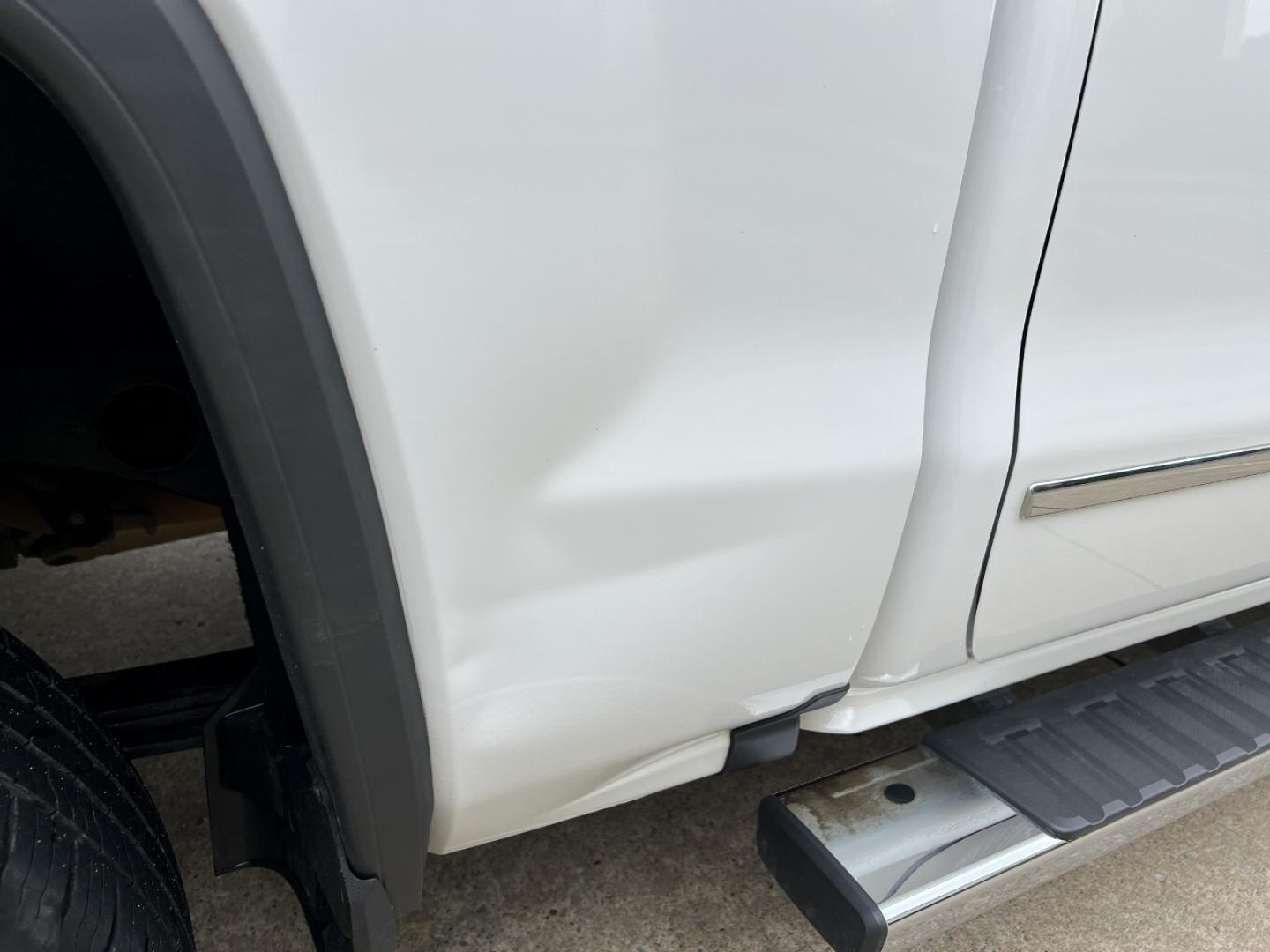 2018 WHITE /Tan Leather GMC Sierra 1500 SLT Crew Cab Short Box 4WD (3GTU2NEC1JG) with an 5.3L V8 engine, Automatic transmission, located at 2990 Old Orchard Rd., Jackson, MO, 63755, 37.354214, -89.612106 - 2018 GMC Sierra 1500 SLT 111xxx miles 4x4 5.3L V8 Automatic Leather Navigation Power/Heated/Cooled Seats Heated Steering Wheel Backup Camera Bluetooth Remote Start Cruise Power Windows/Locks/Mirrors We have financing available and we accept trades! Fill out a credit application on our - Photo#43
