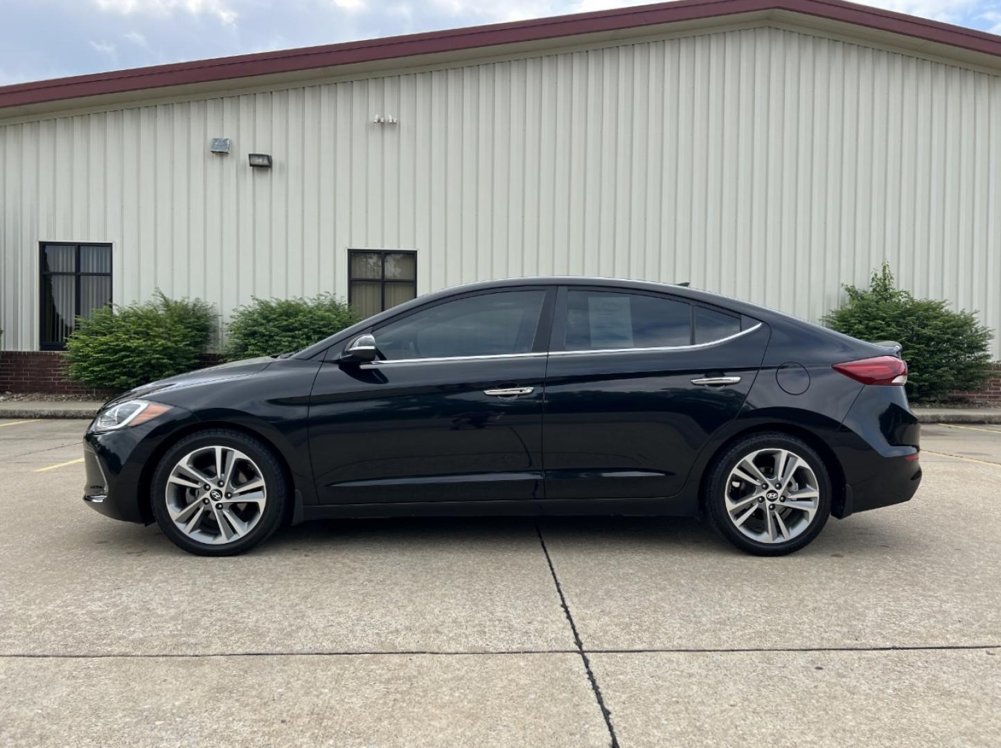 2017 BLACK /Tan Leather Hyundai Elantra Limited (KMHD84LF2HU) with an 1.8L 4 Cyl. engine, Automatic transmission, located at 2990 Old Orchard Rd., Jackson, MO, 63755, 37.354214, -89.612106 - 2017 Hyundai Elantra SE Local 1-Owner Only 56xxx miles Front Wheel Drive 2.0L 4 Cyl. Automatic Leather Navigation Power/Heated Seats Backup Camera Sunroof Bluetooth Cruise Power Windows/Locks/Mirrors We have financing available and we accept trades! Fill out a credit application on our - Photo#8