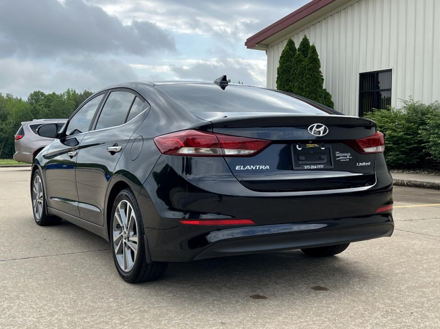 2017 BLACK /Tan Leather Hyundai Elantra Limited (KMHD84LF2HU) with an 1.8L 4 Cyl. engine, Automatic transmission, located at 2990 Old Orchard Rd., Jackson, MO, 63755, 37.354214, -89.612106 - 2017 Hyundai Elantra SE Local 1-Owner Only 56xxx miles Front Wheel Drive 2.0L 4 Cyl. Automatic Leather Navigation Power/Heated Seats Backup Camera Sunroof Bluetooth Cruise Power Windows/Locks/Mirrors We have financing available and we accept trades! Fill out a credit application on our - Photo#11