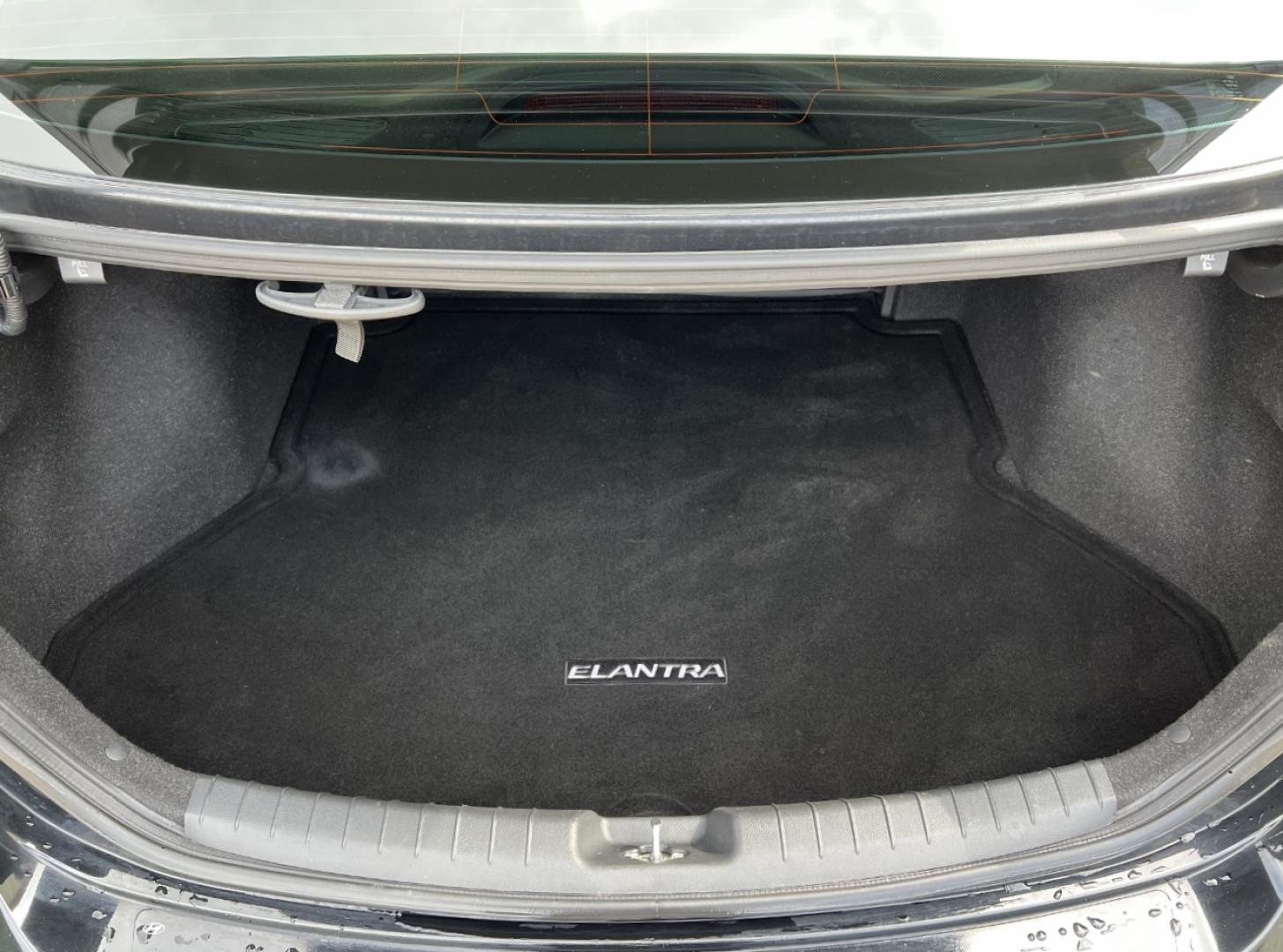 2017 BLACK /Tan Leather Hyundai Elantra Limited (KMHD84LF2HU) with an 1.8L 4 Cyl. engine, Automatic transmission, located at 2990 Old Orchard Rd., Jackson, MO, 63755, 37.354214, -89.612106 - 2017 Hyundai Elantra SE Local 1-Owner Only 56xxx miles Front Wheel Drive 2.0L 4 Cyl. Automatic Leather Navigation Power/Heated Seats Backup Camera Sunroof Bluetooth Cruise Power Windows/Locks/Mirrors We have financing available and we accept trades! Fill out a credit application on our - Photo#21
