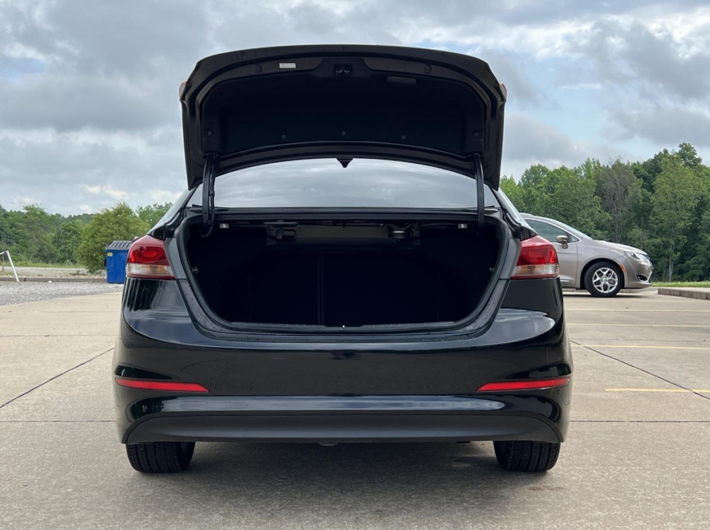 2017 BLACK /Tan Leather Hyundai Elantra Limited (KMHD84LF2HU) with an 1.8L 4 Cyl. engine, Automatic transmission, located at 2990 Old Orchard Rd., Jackson, MO, 63755, 37.354214, -89.612106 - 2017 Hyundai Elantra SE Local 1-Owner Only 56xxx miles Front Wheel Drive 2.0L 4 Cyl. Automatic Leather Navigation Power/Heated Seats Backup Camera Sunroof Bluetooth Cruise Power Windows/Locks/Mirrors We have financing available and we accept trades! Fill out a credit application on our - Photo#20