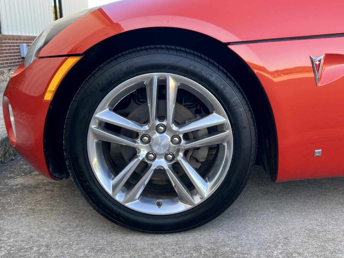 2009 ORANGE /Black Leather Pontiac Solstice Street Edition (1G2MK35B19Y) with an 2.4L 4 Cyl. engine, Automatic transmission, located at 2990 Old Orchard Rd., Jackson, MO, 63755, 37.354214, -89.612106 - 2009 Pontiac Solstice Street Edition Local 1-Owner Only 54xxx miles Rear Wheel Drive 2.4L 4 Cyl. 5-Speed Manual Leather Cruise Power Windows/Locks/Mirrors We have financing available and we accept trades! Fill out a credit application on our website or come by today! If you have any questi - Photo#23