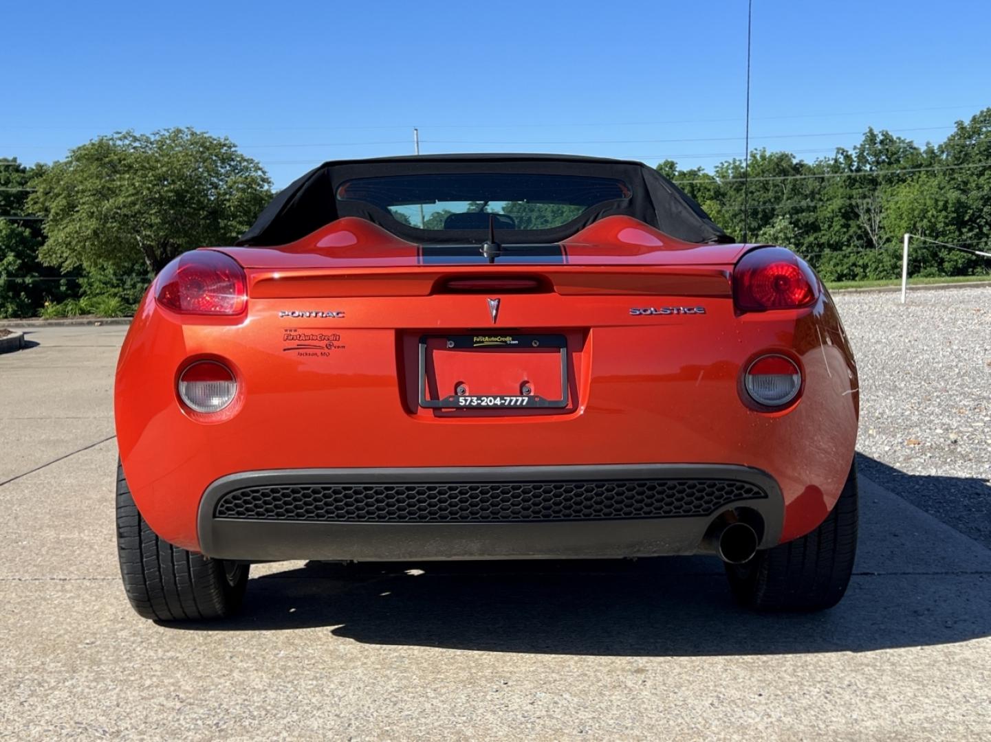 2009 ORANGE /Black Leather Pontiac Solstice Street Edition (1G2MK35B19Y) with an 2.4L 4 Cyl. engine, Automatic transmission, located at 2990 Old Orchard Rd., Jackson, MO, 63755, 37.354214, -89.612106 - 2009 Pontiac Solstice Street Edition Local 1-Owner Only 54xxx miles Rear Wheel Drive 2.4L 4 Cyl. 5-Speed Manual Leather Cruise Power Windows/Locks/Mirrors We have financing available and we accept trades! Fill out a credit application on our website or come by today! If you have any questi - Photo#7