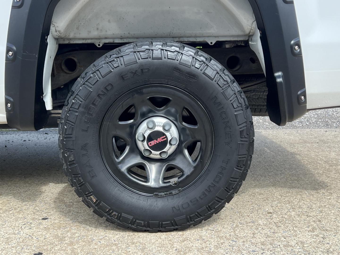 2016 WHITE /Gray Cloth GMC Sierra 1500 Crew Cab 2WD (1GTR1LEC3GZ) with an 5.3L V8 engine, Automatic transmission, located at 2990 Old Orchard Rd., Jackson, MO, 63755, 37.354214, -89.612106 - 2016 GMC Sierra 1500 109xxx miles Rear Wheel Drive 5.3L V8 Automatic Backup Camera Bluetooth Remote Start Cruise Power Windows/Locks/Mirrors We have financing available and we accept trades! Fill out a credit application on our website or come by today! If you have any questions, give us - Photo#32